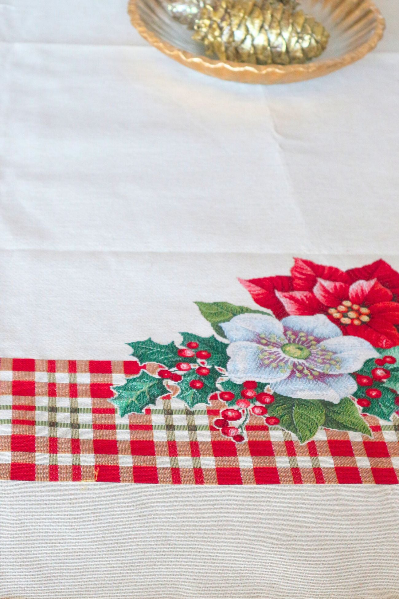 Berry - Christmas Tapestry