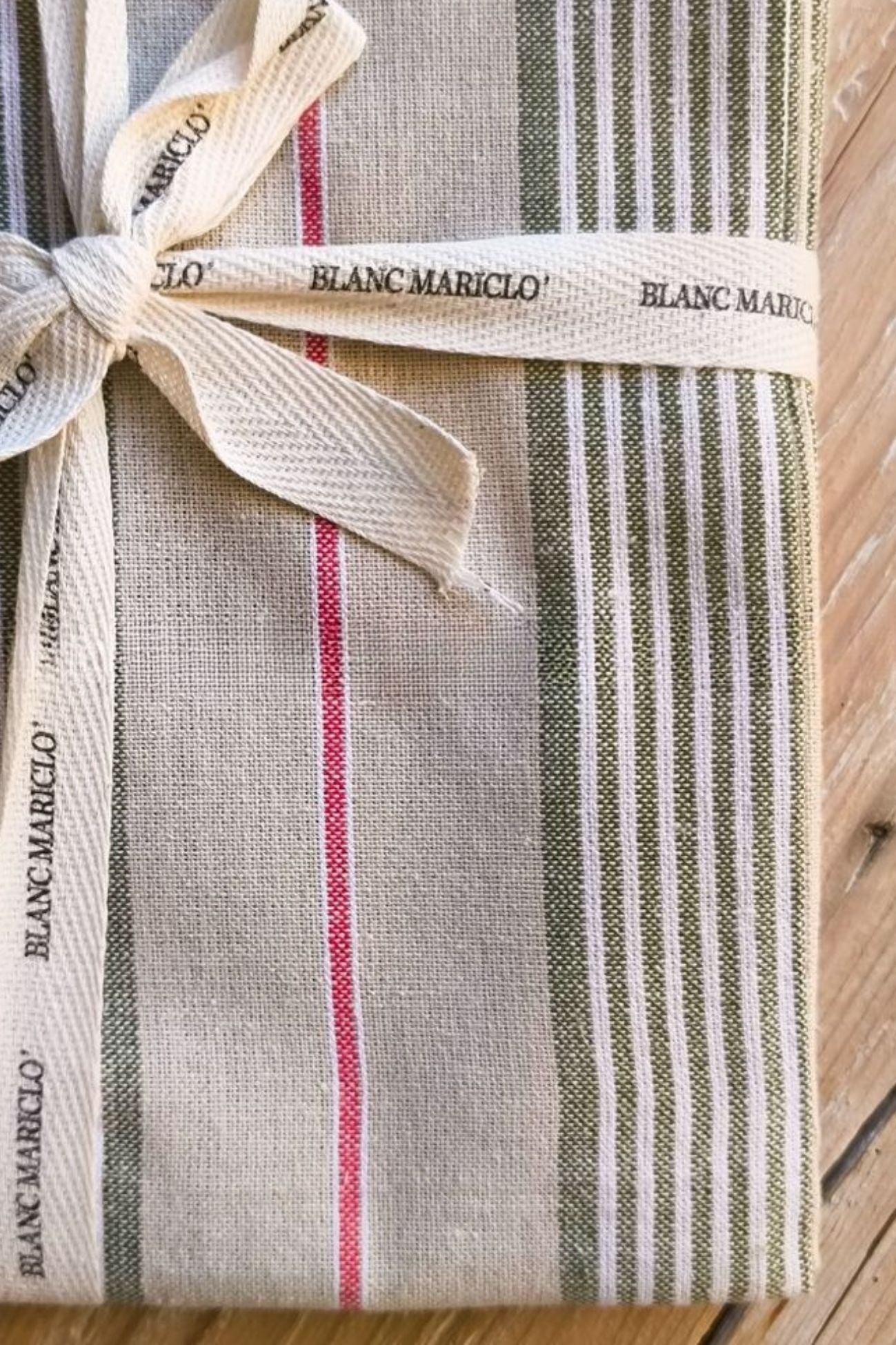 Breakfast on the Grass