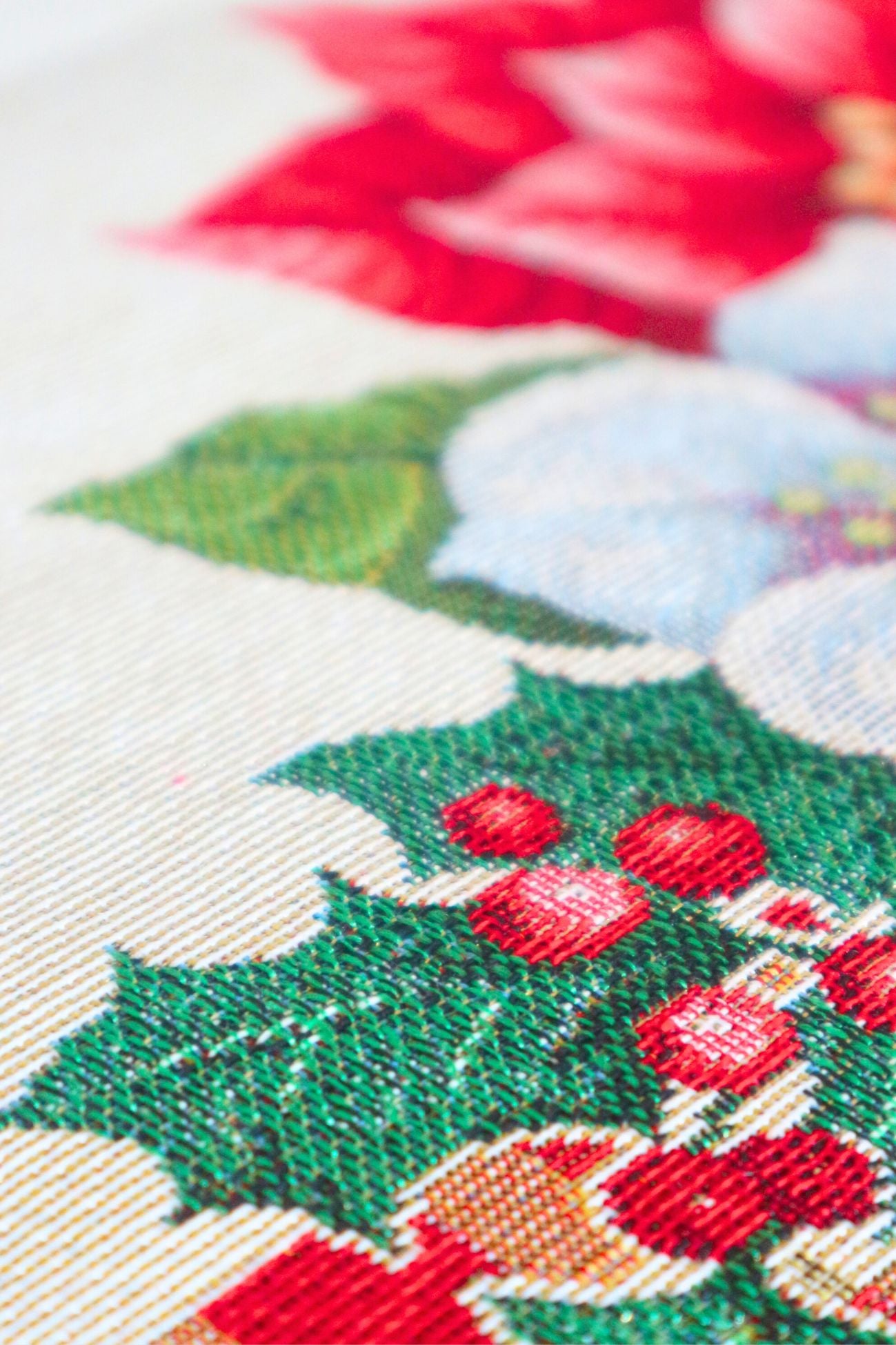 Berry - Christmas Tapestry