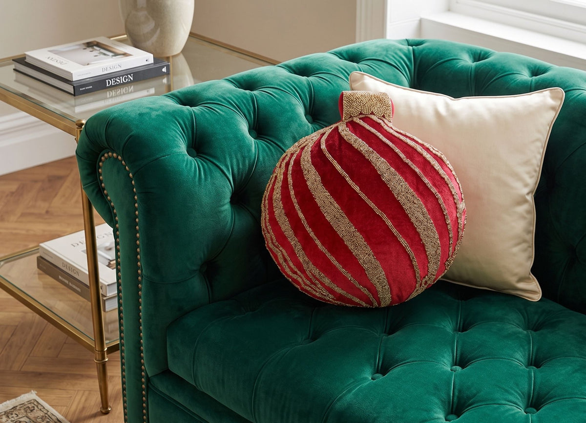 Noel Elegance Cushion Red Bauble