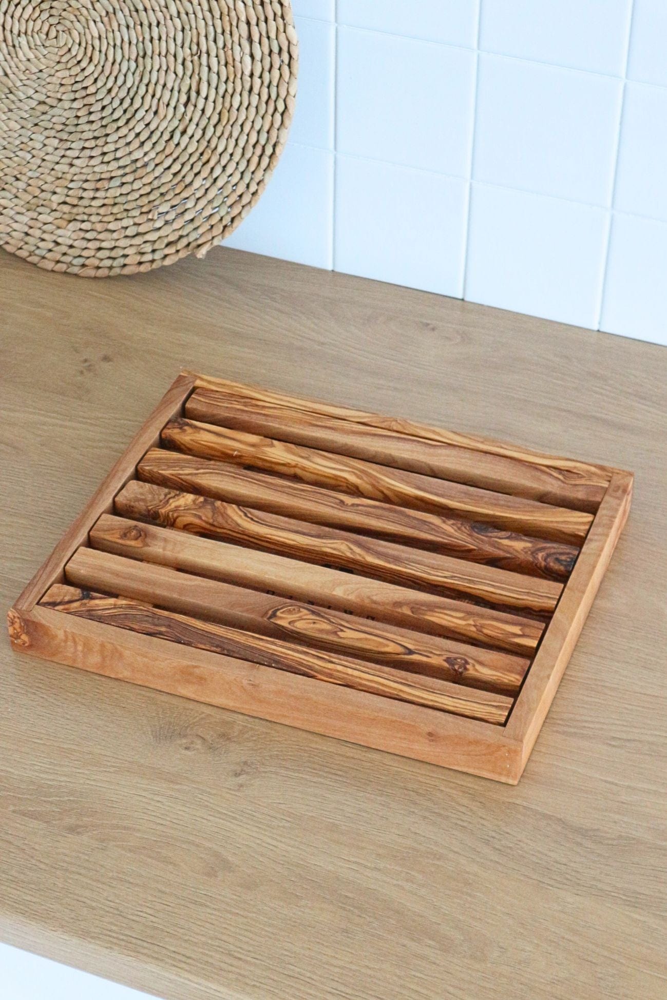 Antiope Design La Bottega dell'Olivo La Bottega dell'Olivo - Tagliere per pane in legno d'ulivo Made in Italy
 | Antiope Design