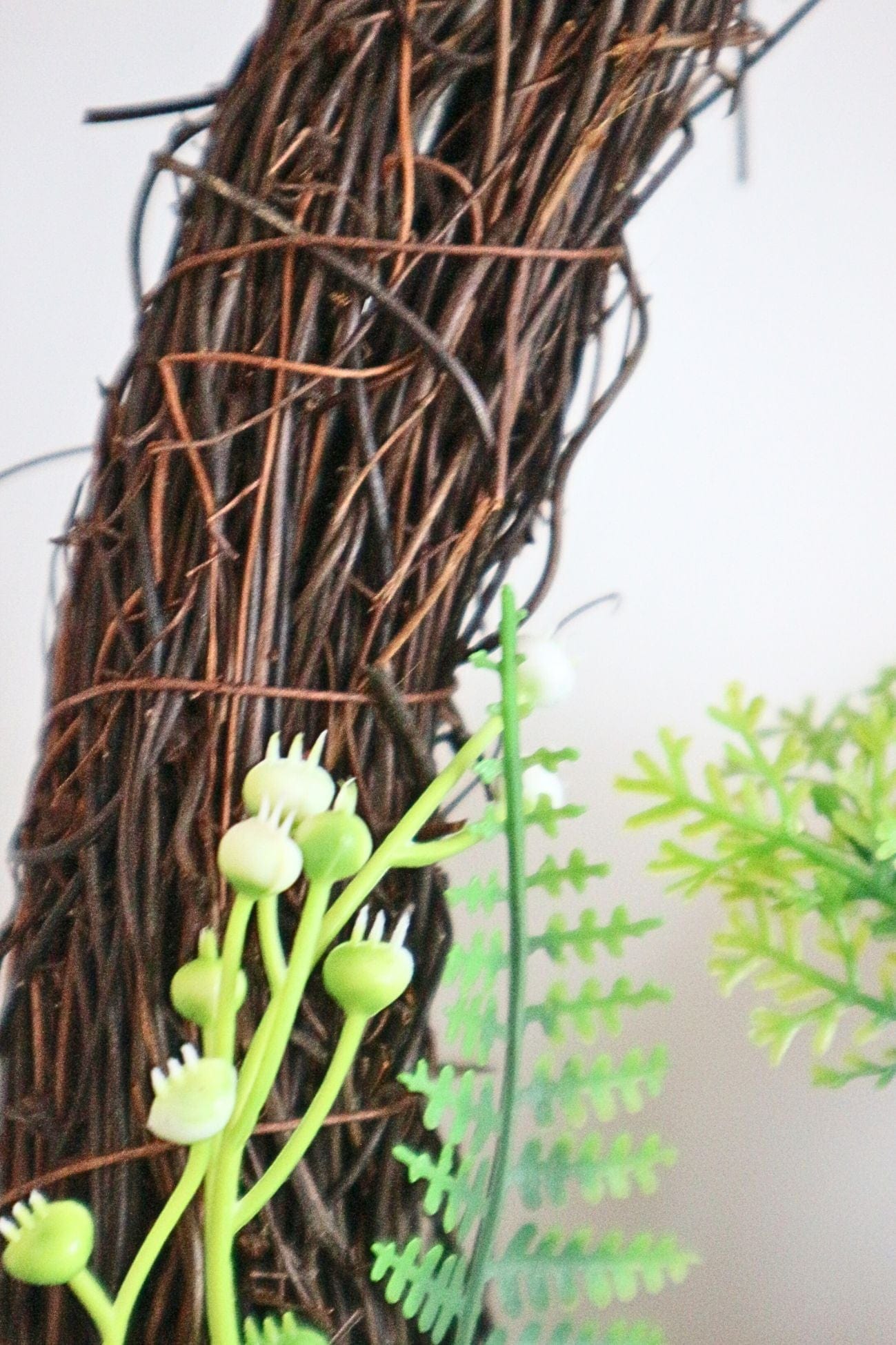 Blanc MariClo' Corelli Corelli - Corelli Collection - Ghirlanda pasquale con coniglietto e fiorellini | Blanc MariClo'