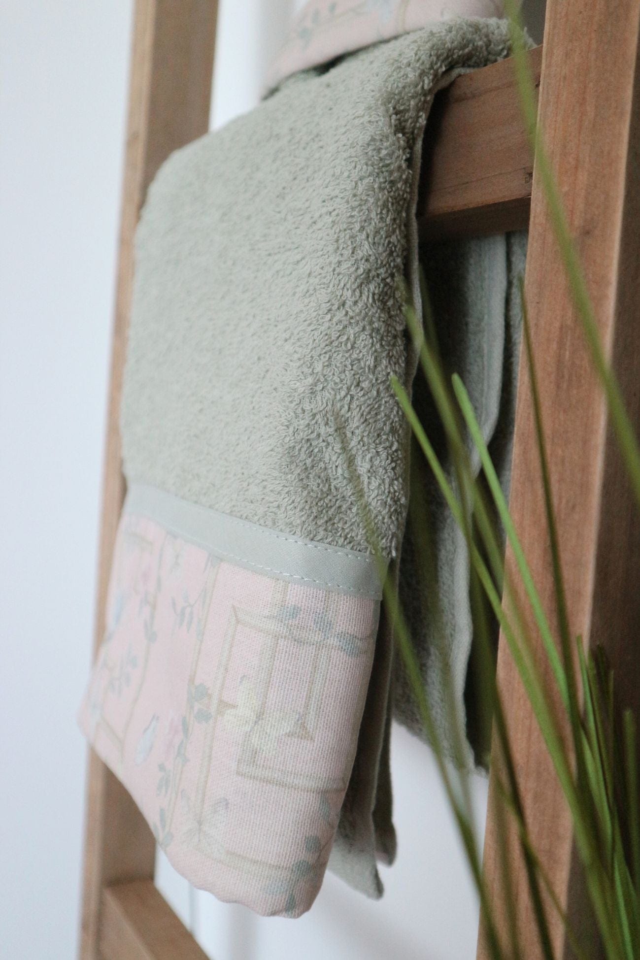 Blanc MariClo' Floral Twist Floral Twist - Coppia asciugamano viso e ospite in cotone verde | Blanc MariClo'