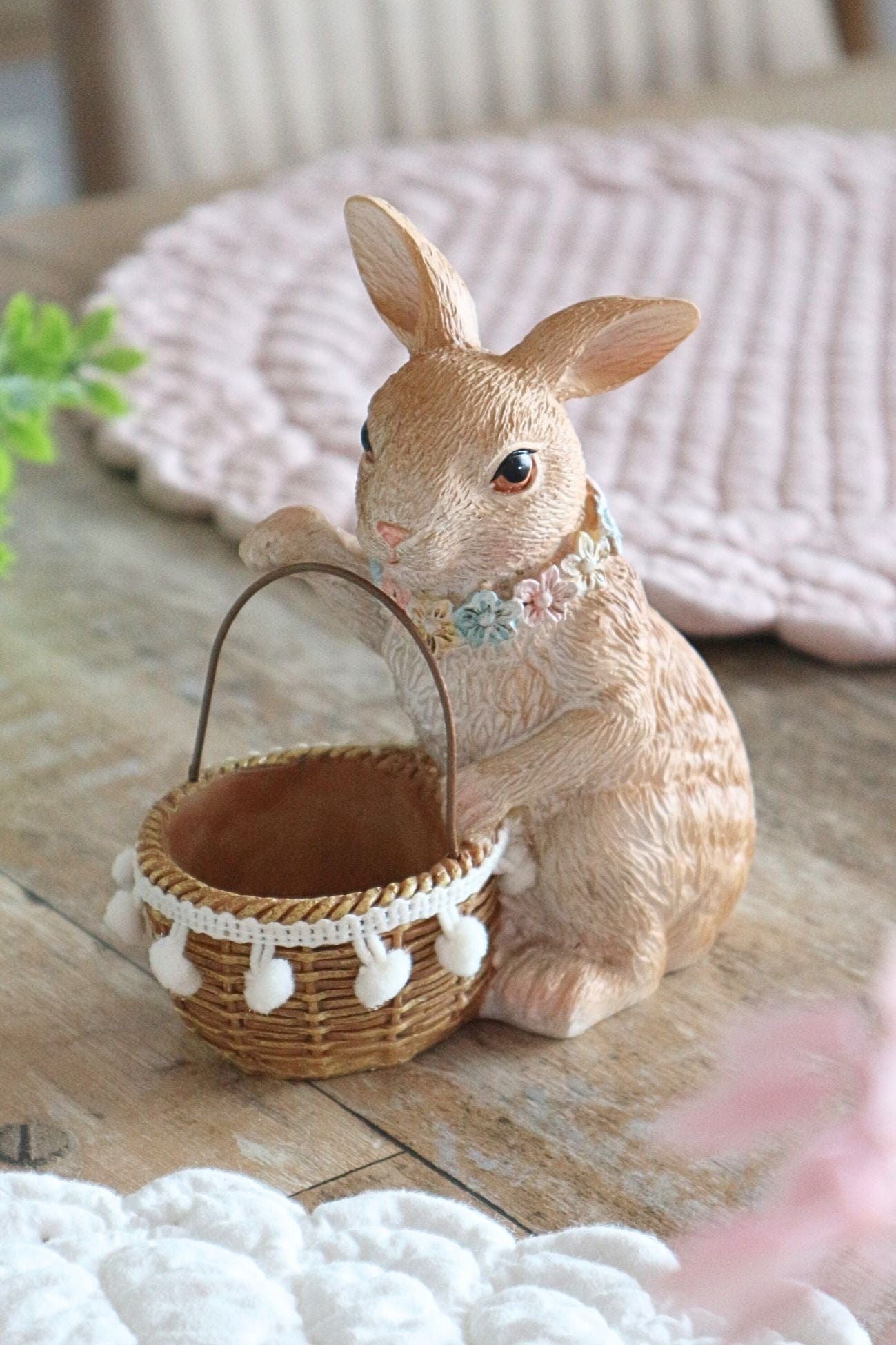 Blanc MariClo' Nemorino Nemorino - Coniglietto pasquale in resina con cestino | Blanc MariClo'