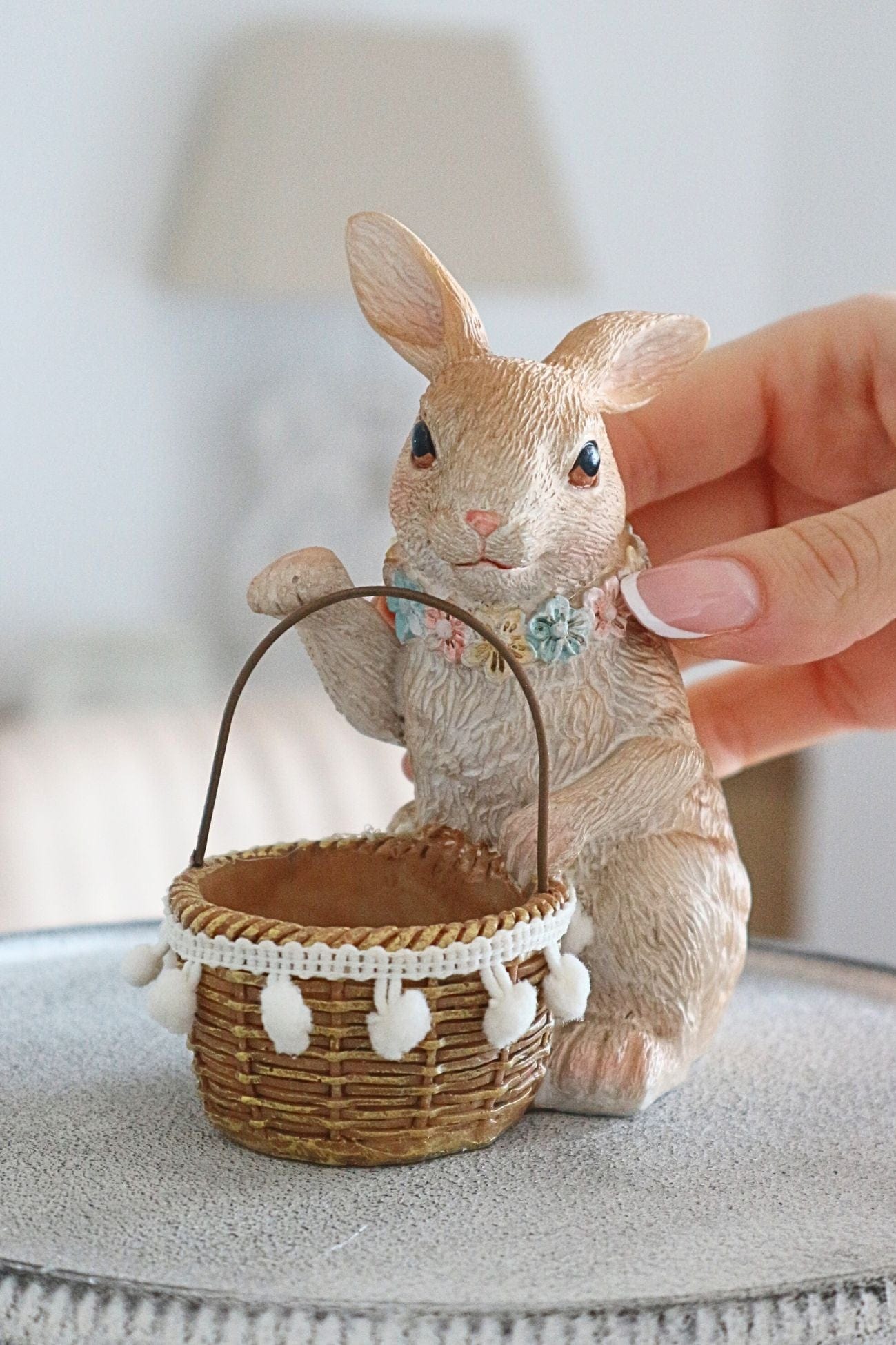 Blanc MariClo' Nemorino Nemorino - Coniglietto pasquale in resina con cestino | Blanc MariClo'