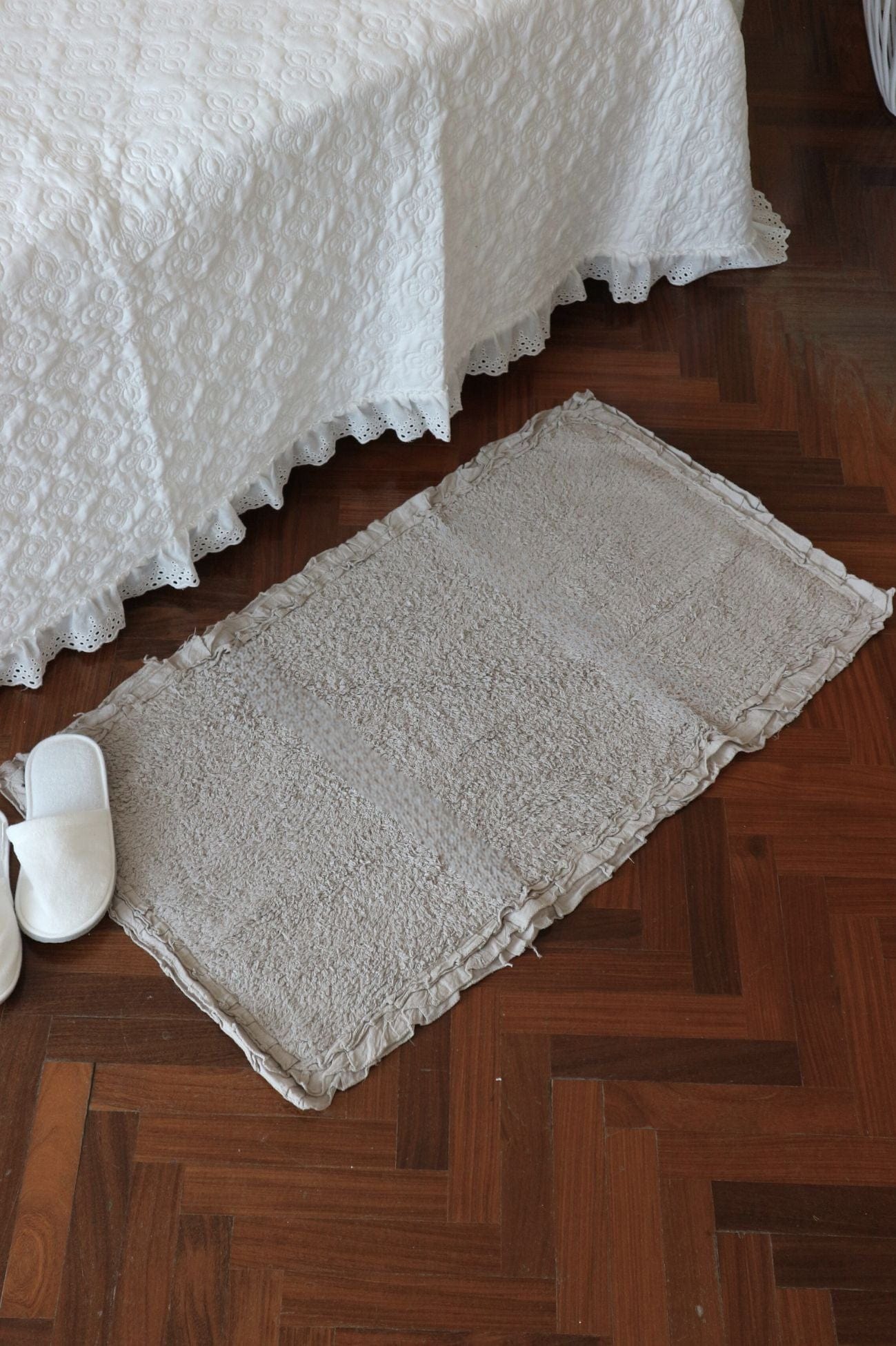 Blanc MariClo' Rouches Rouches - Rouches - Tappetino con rouches rettangolare in cotone grigio 50x90 | Blanc MariClo'