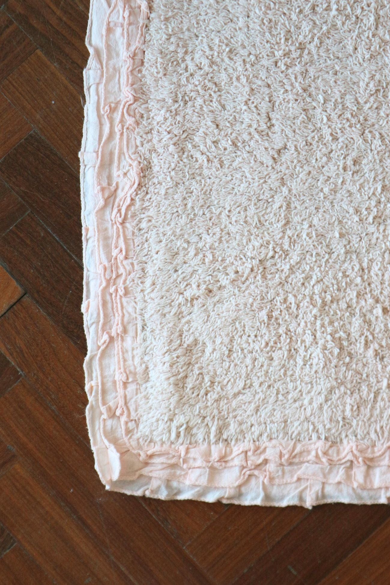 Blanc MariClo' Rouches Rouches - Rouches - Tappetino con rouches rettangolare in cotone rosa 50x90 | Blanc MariClo'