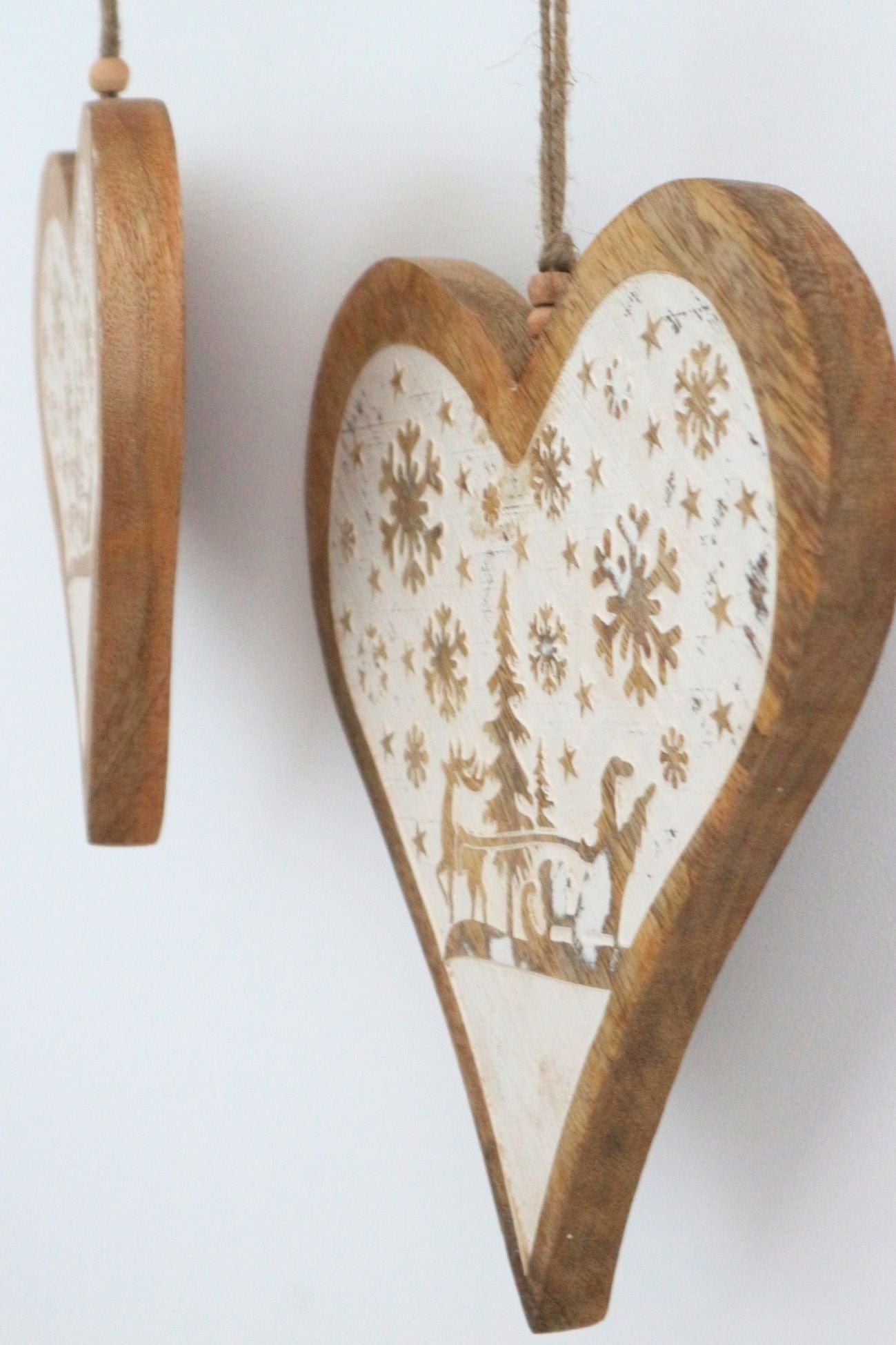 Blanc MariClo' Storie di Cantastorie Storie di Cantastorie - Ciondolo natalizio a forma di cuore in legno | Blanc MariClo'