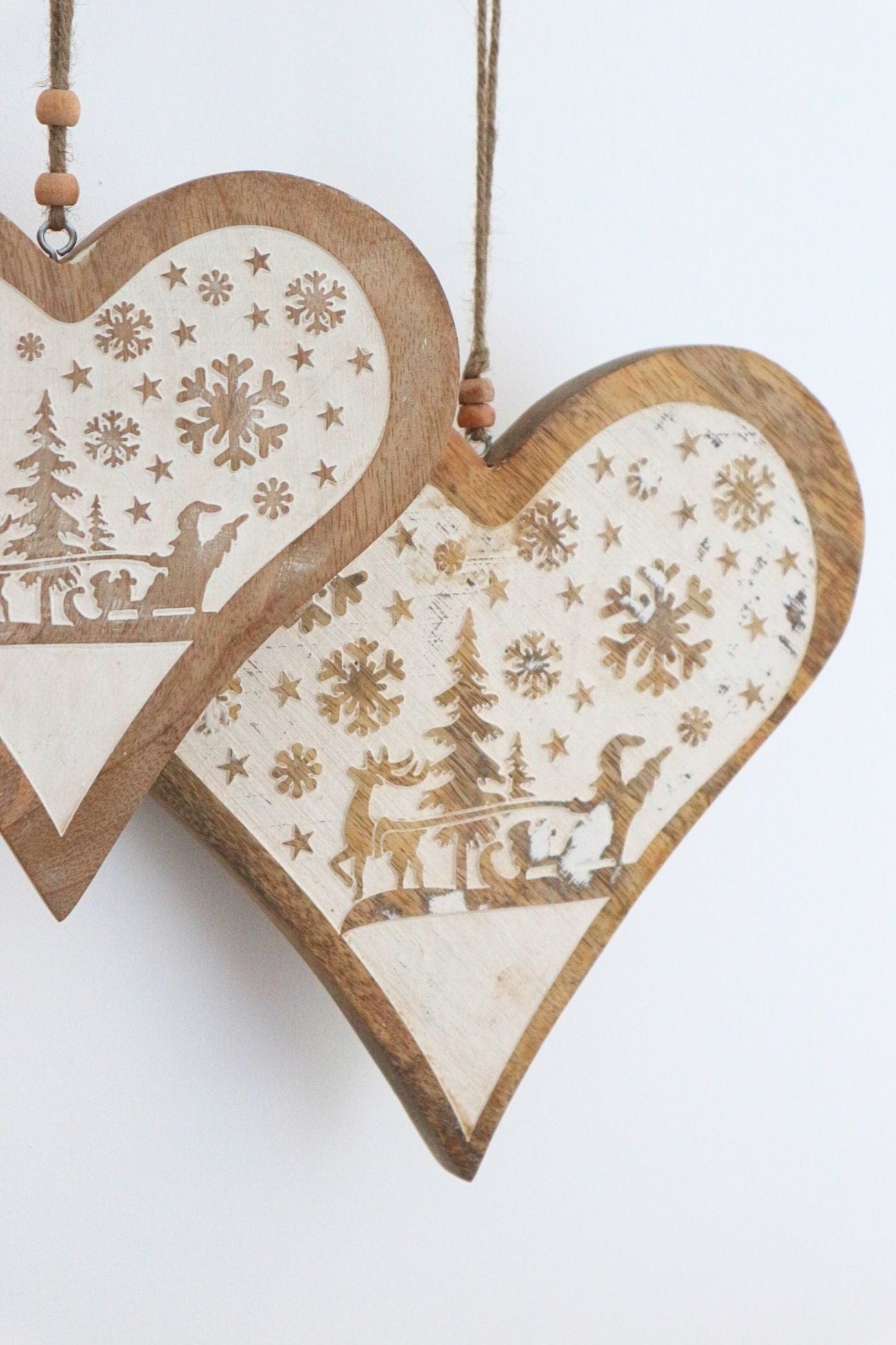 Blanc MariClo' Storie di Cantastorie Storie di Cantastorie - Ciondolo natalizio a forma di cuore in legno | Blanc MariClo'