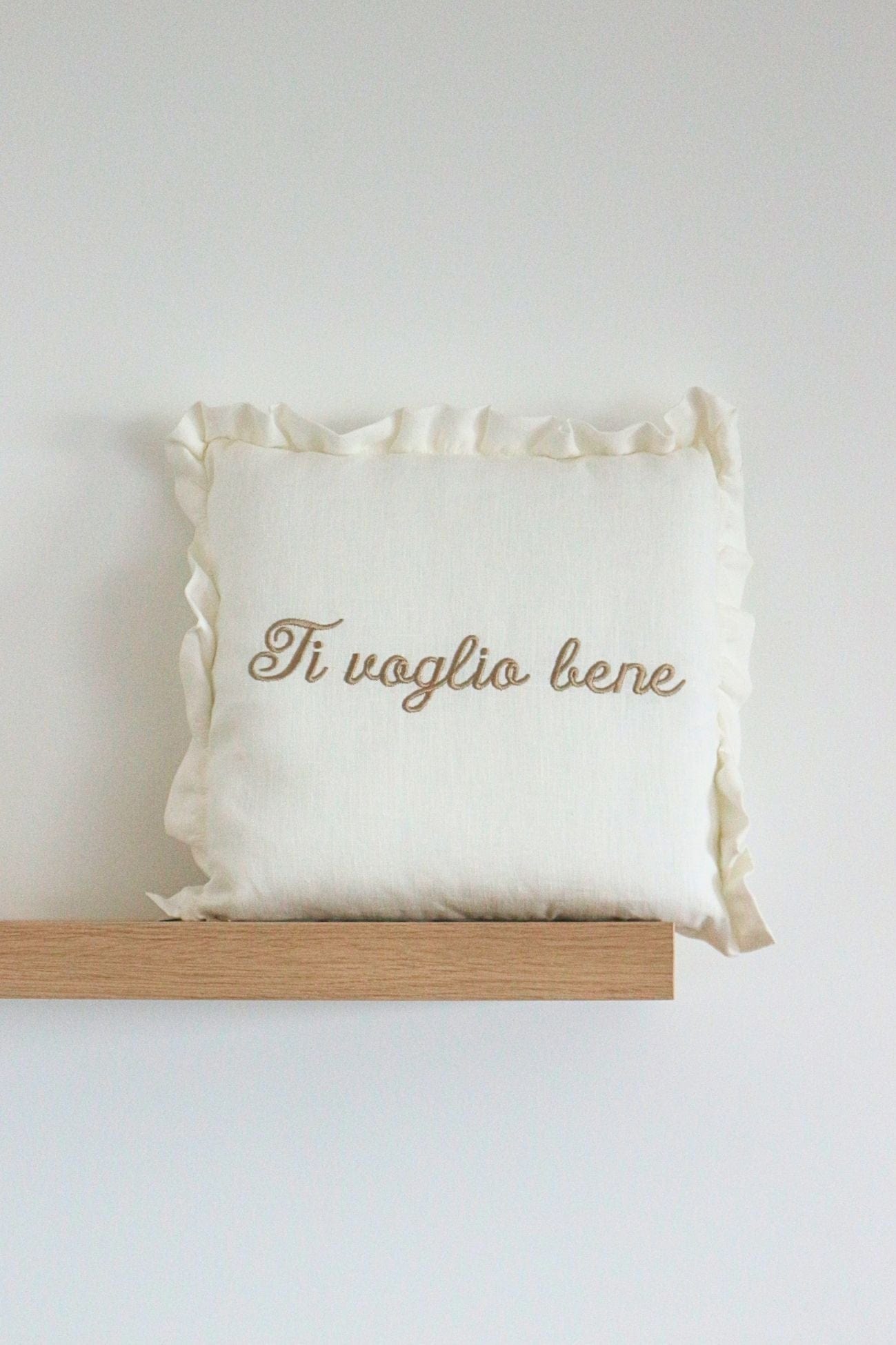 Blanc MariClo' Ti Voglio Bene Ti Voglio Bene - Ti Voglio Bene - Cuscino arredo imbottito in cotone con gala | Blanc MariClo'