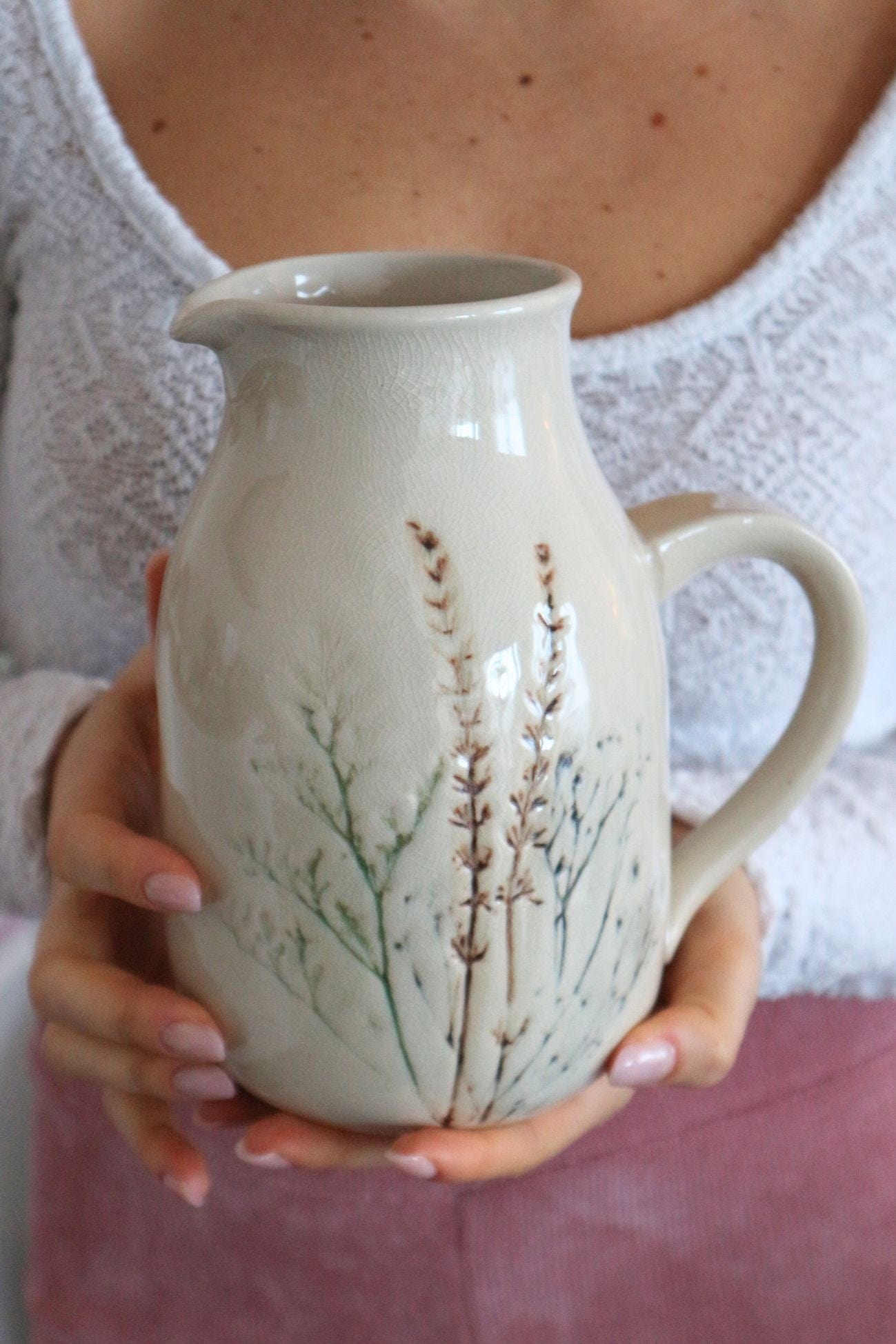 Bloomingville Beah Beah - Brocca con dettagli floreali 1500 ml | Bloomingville