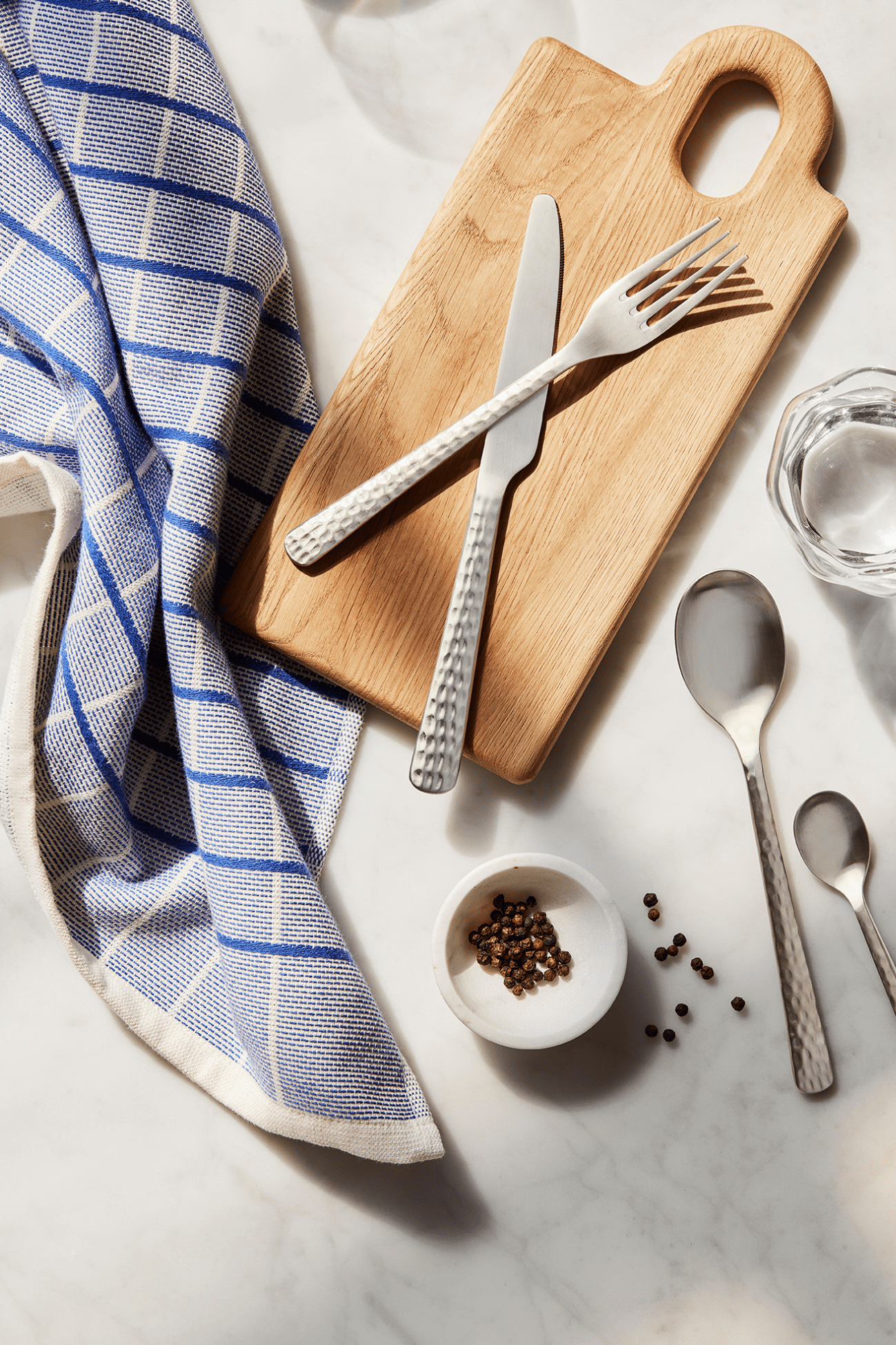 Broste Copenhagen Olina Olina - Tagliere da portata in rovere con passante 30x14 | Broste Copenhagen