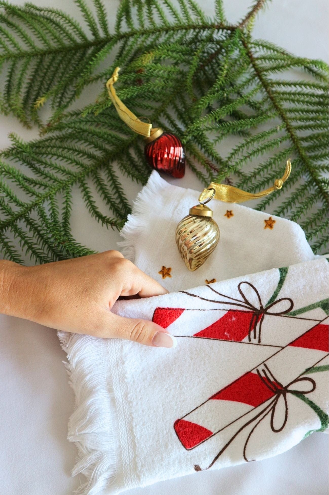 Clayre & Eef Jul Jul - Asciugamano ospiti in cotone con bastoncino di zucchero 60x44cm | Clayre & Eef