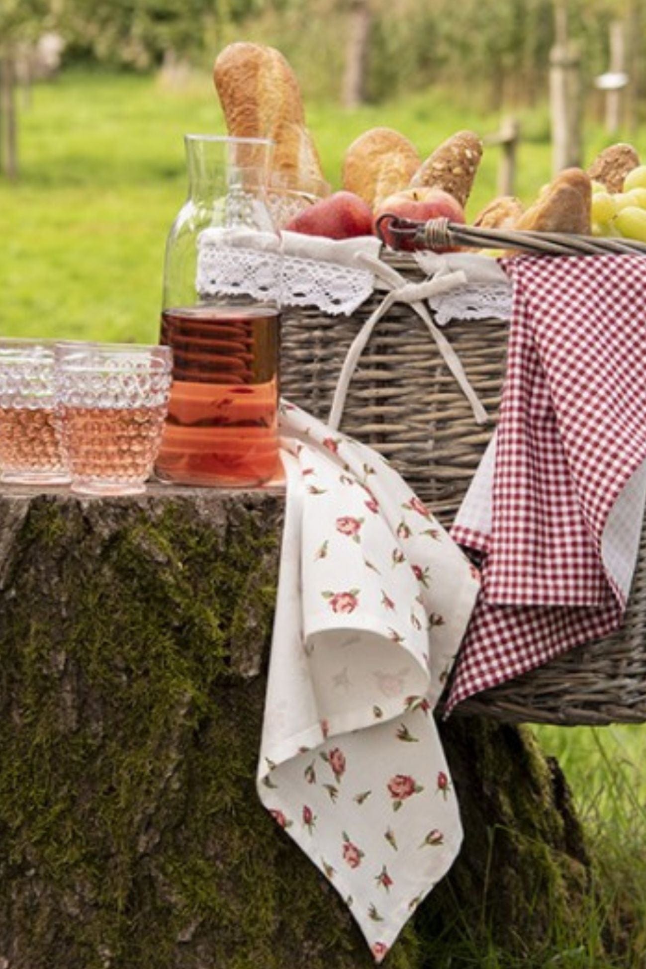 Clayre & Eef Romantic Roses Romantic Roses - Strofinaccio in cotone con motivo a quadri rosso e bianco| Clayre & Eef