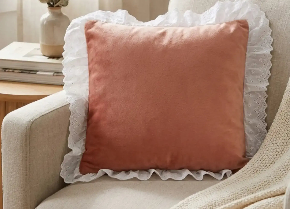 Romantic Frill