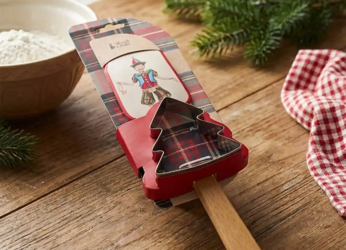 Vintage Toys Spatula and Cookie Cutter Tree