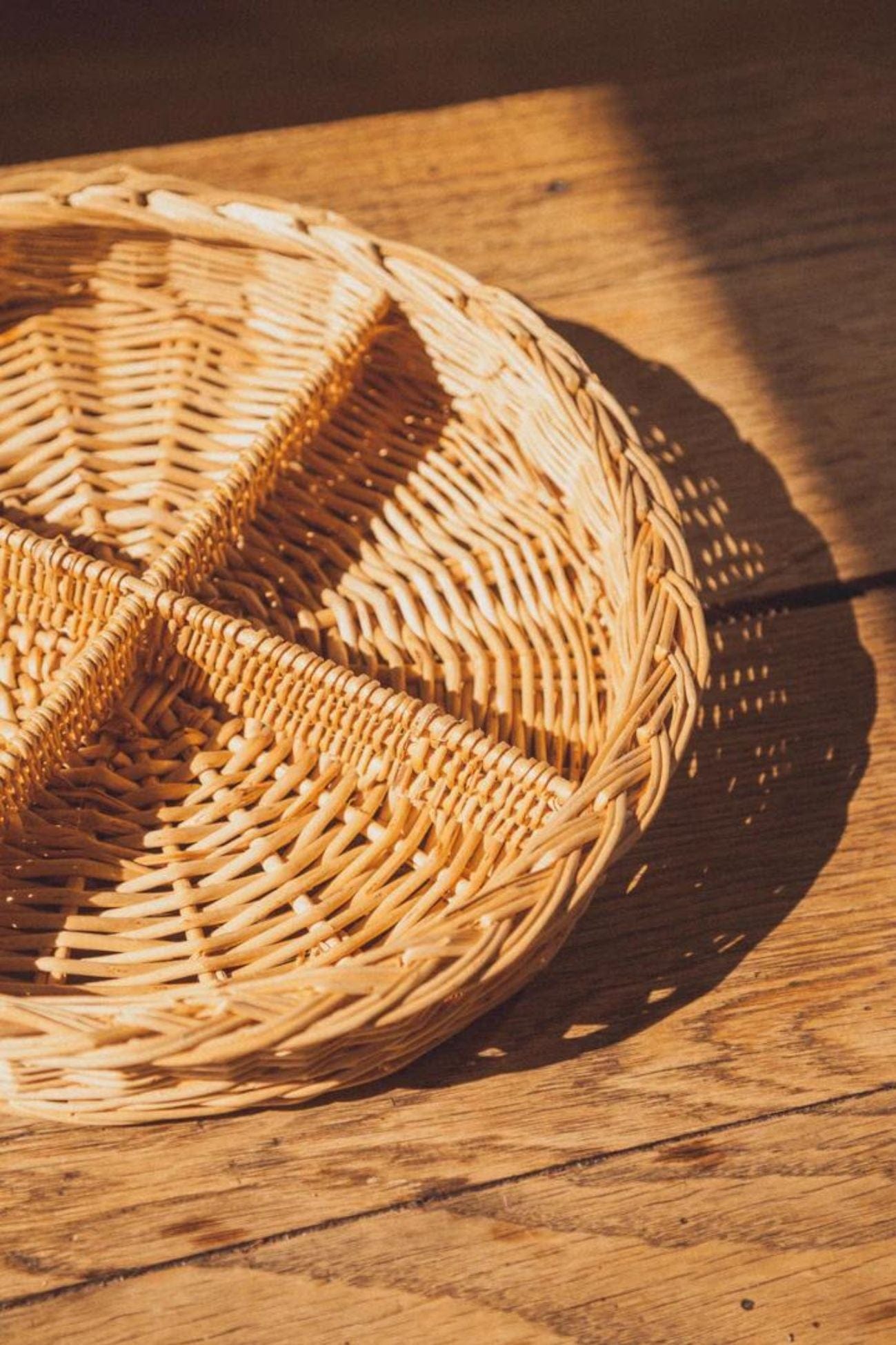 Éloge Ekue Cestino portaoggetti in vimini intrecciato