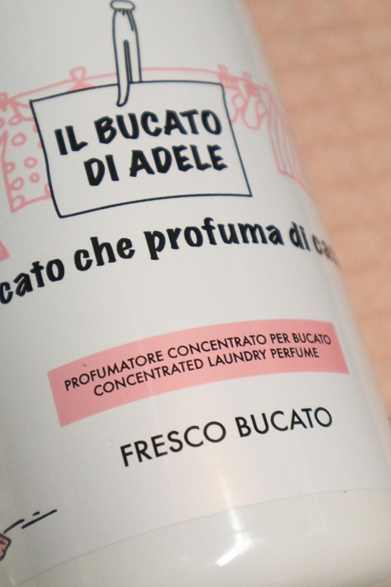 Il Bucato di Adele Fresco Bucato Fresco Bucato - Profumatore per bucato floreale - cuore di pesca e gelsomino | Il Bucato di Adele