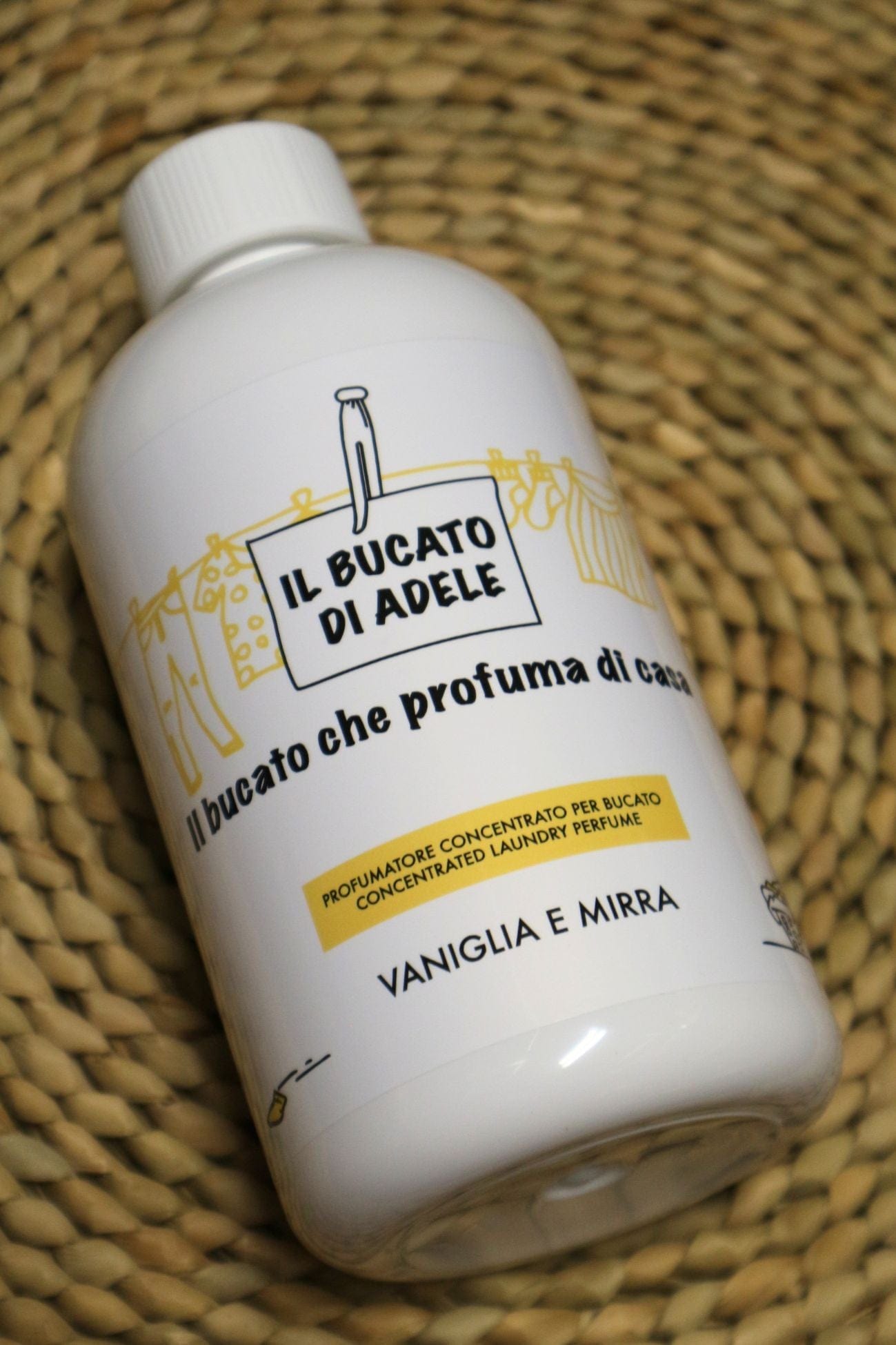 Il Bucato di Adele Vaniglia e Mirra Vaniglia e Mirra - Profumatore per bucato dolce e speziato -  cannella, mirra, vaniglia | Il Bucato di Adele