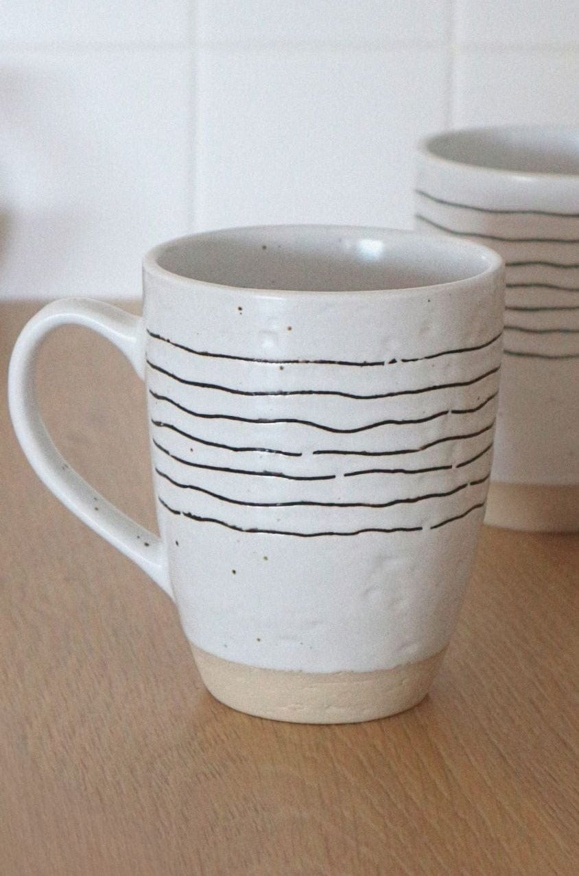 Item International Afraa Afraa - Tazza in porcellana bianca con base beige 360 ml | Item International