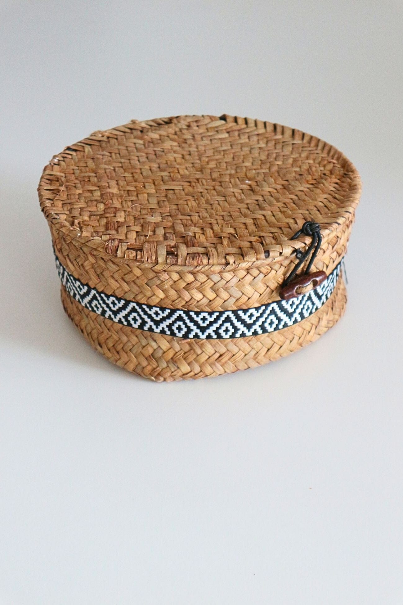 Item International Alma Cestino portaoggetti in fibra poliestere Medio