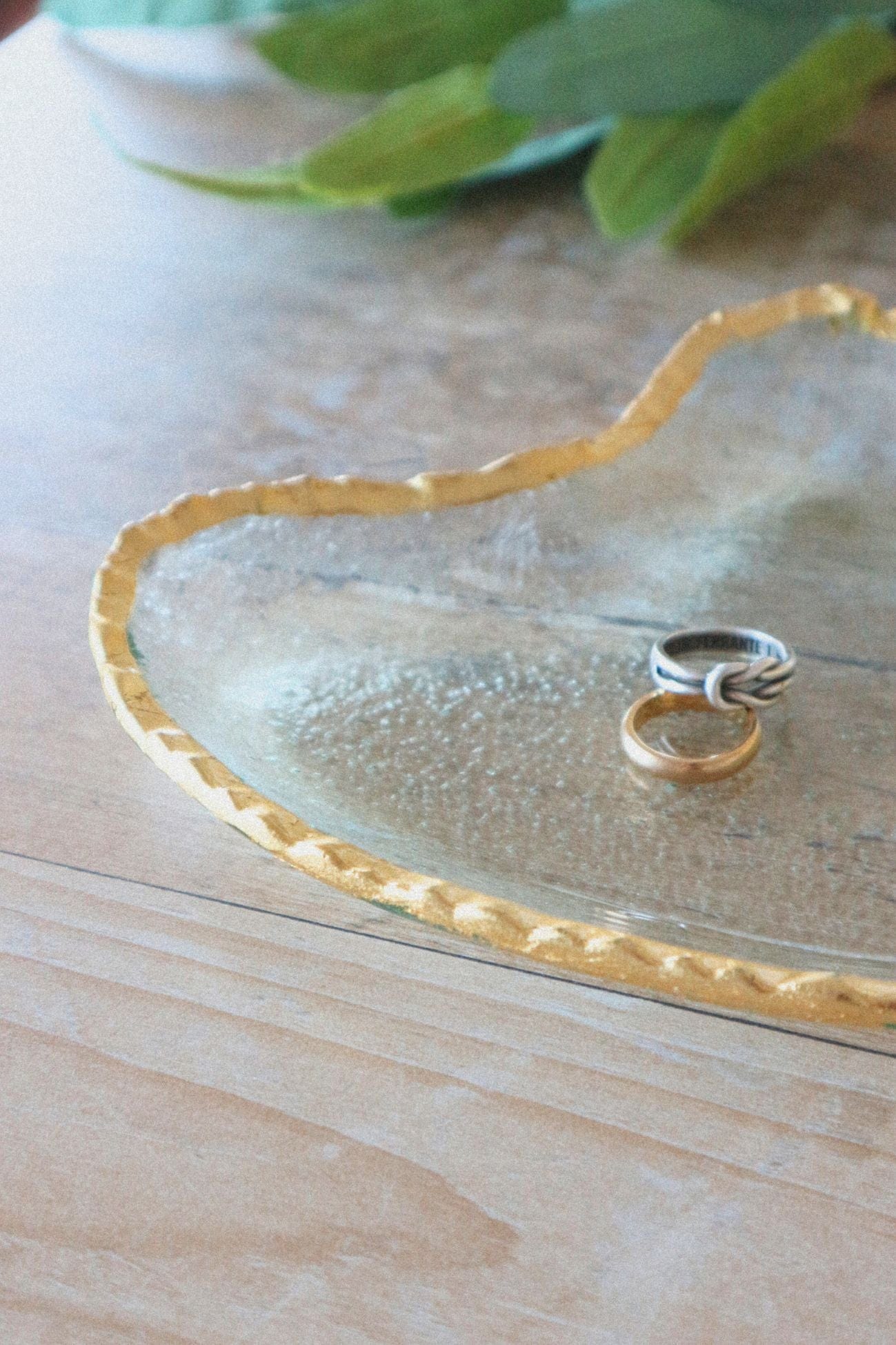 Item International Chelsea Chelsea - Svuotatasche a forma di cuore con finitura dorata | Item International