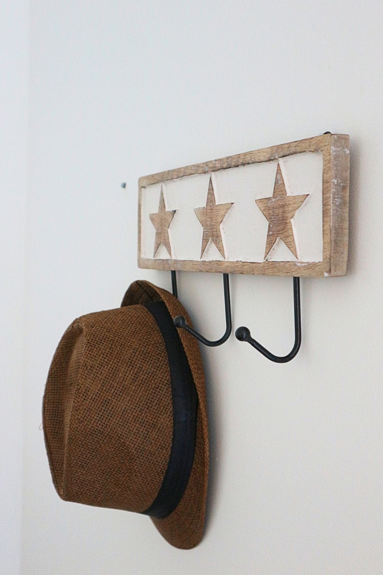 Item International Corey Corey - Appendiabiti in legno con ganci in metallo con stelle | Item International