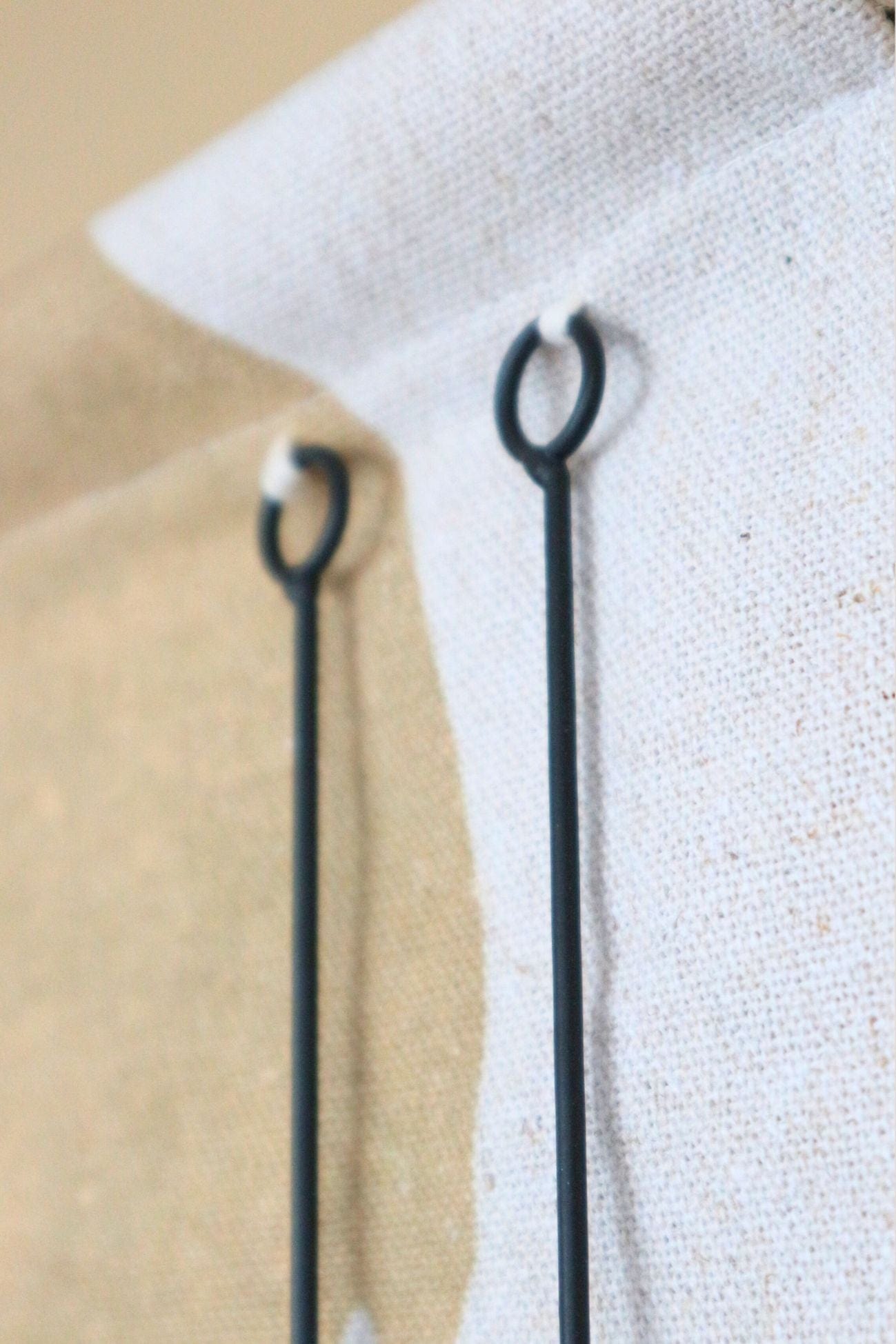 Item International Dalan Dalan - Decorazione da parete con frange e filo in ferro nero | Item International