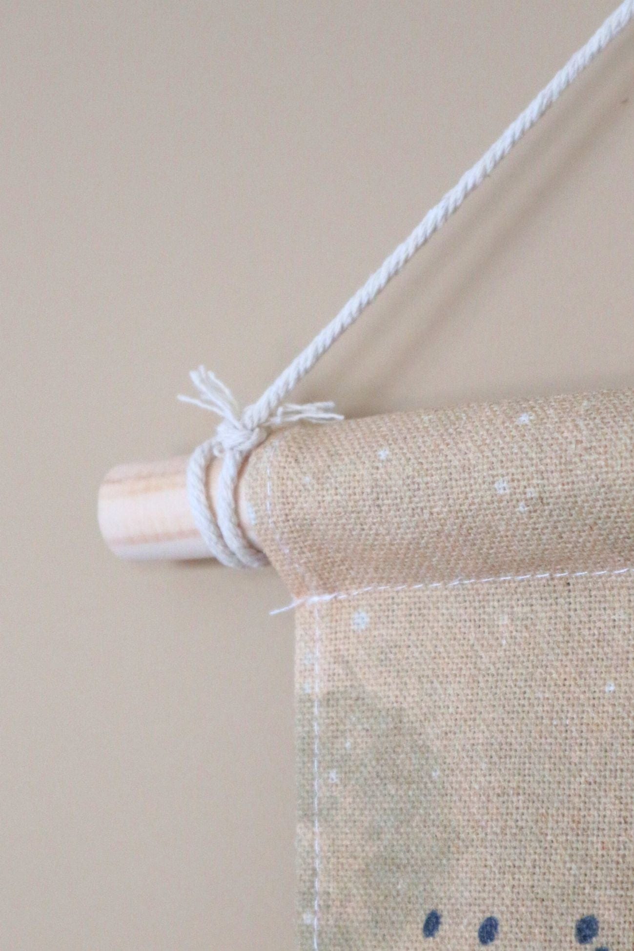 Item International Dalan Dalan - Decorazione da parete con frange e filo in ferro nero | Item International