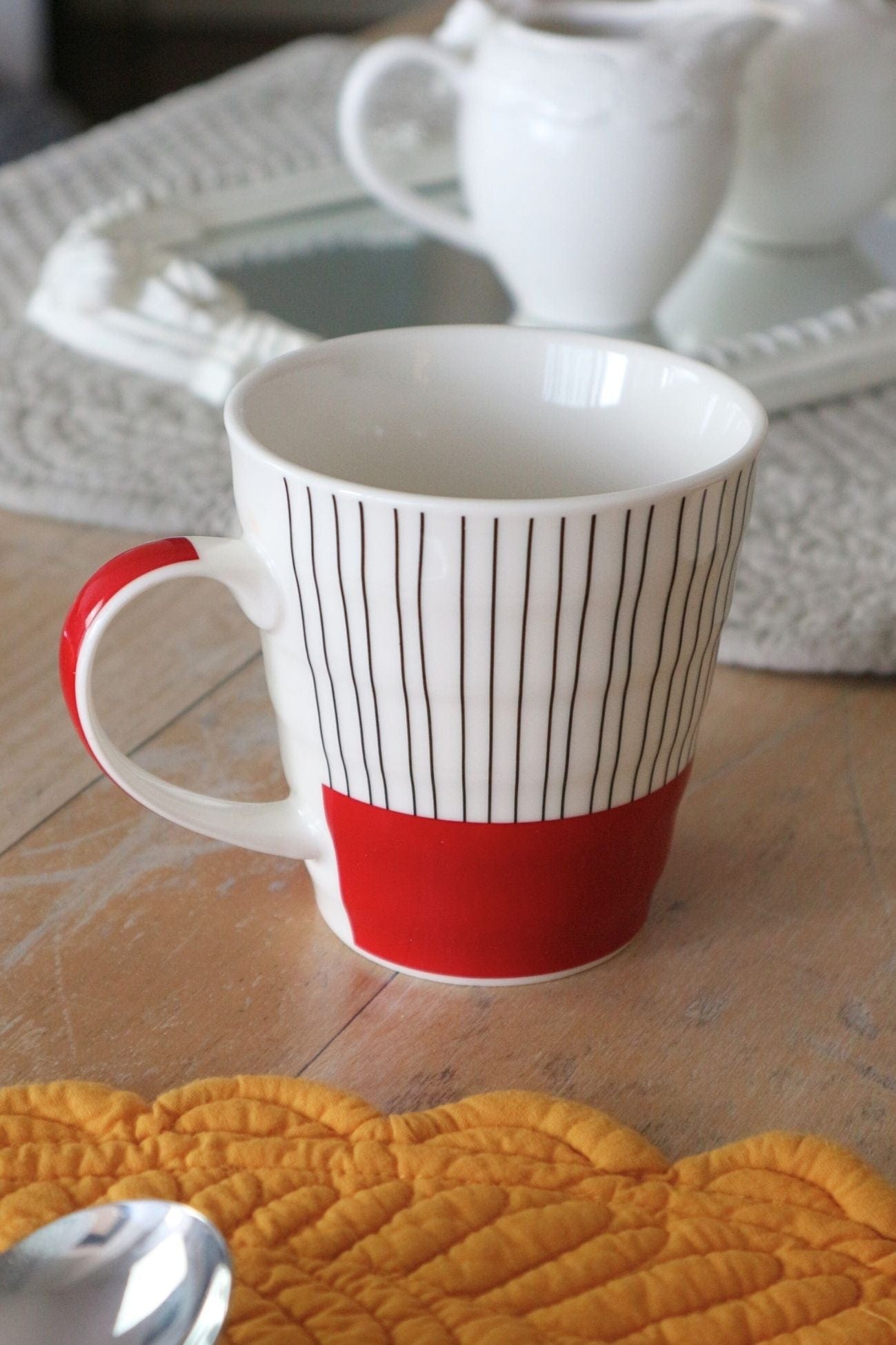 Item International Dots Dots - Set di 4 tazze in porcellana con pois e righe 340 ml | Item International