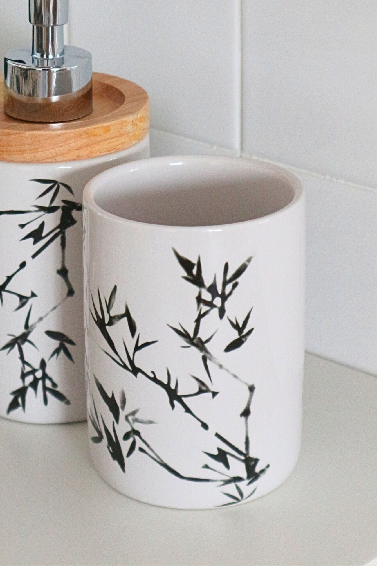 Item International Hevea Hevea - Bicchiere portaspazzolino in gres bianco floreale | Item International