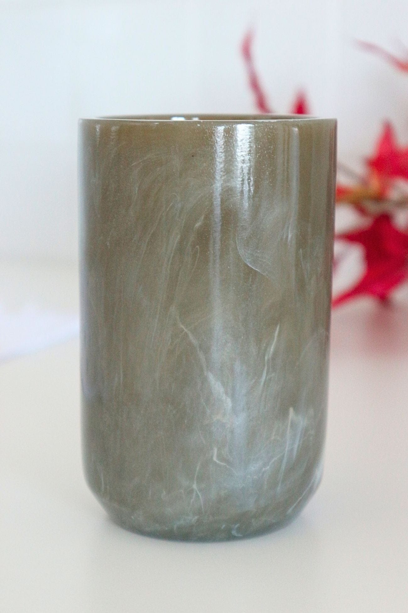 Item International Jibaro Jibaro - Bicchiere portaspazzolino in resina dorata sfumata | Item International