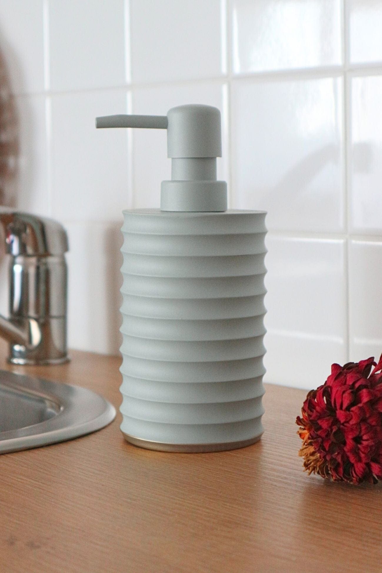 Item International Jolie Jolie - Dosatore di sapone in resina azzurro