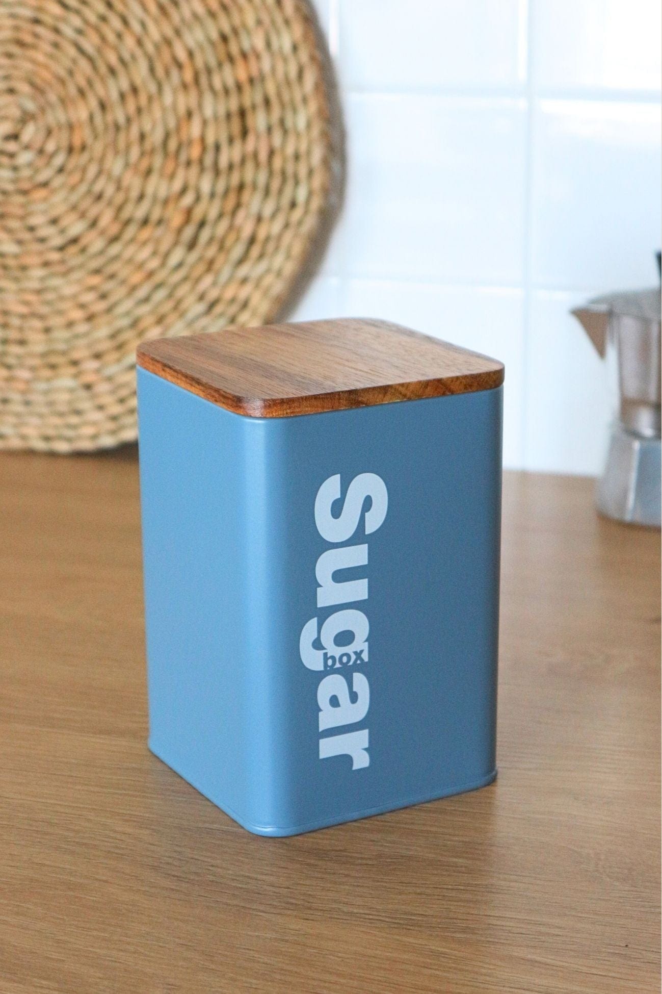 Item International Joseph Joseph - Barattolo in metallo azzurro e tappo in bambù - Sugar | Item International