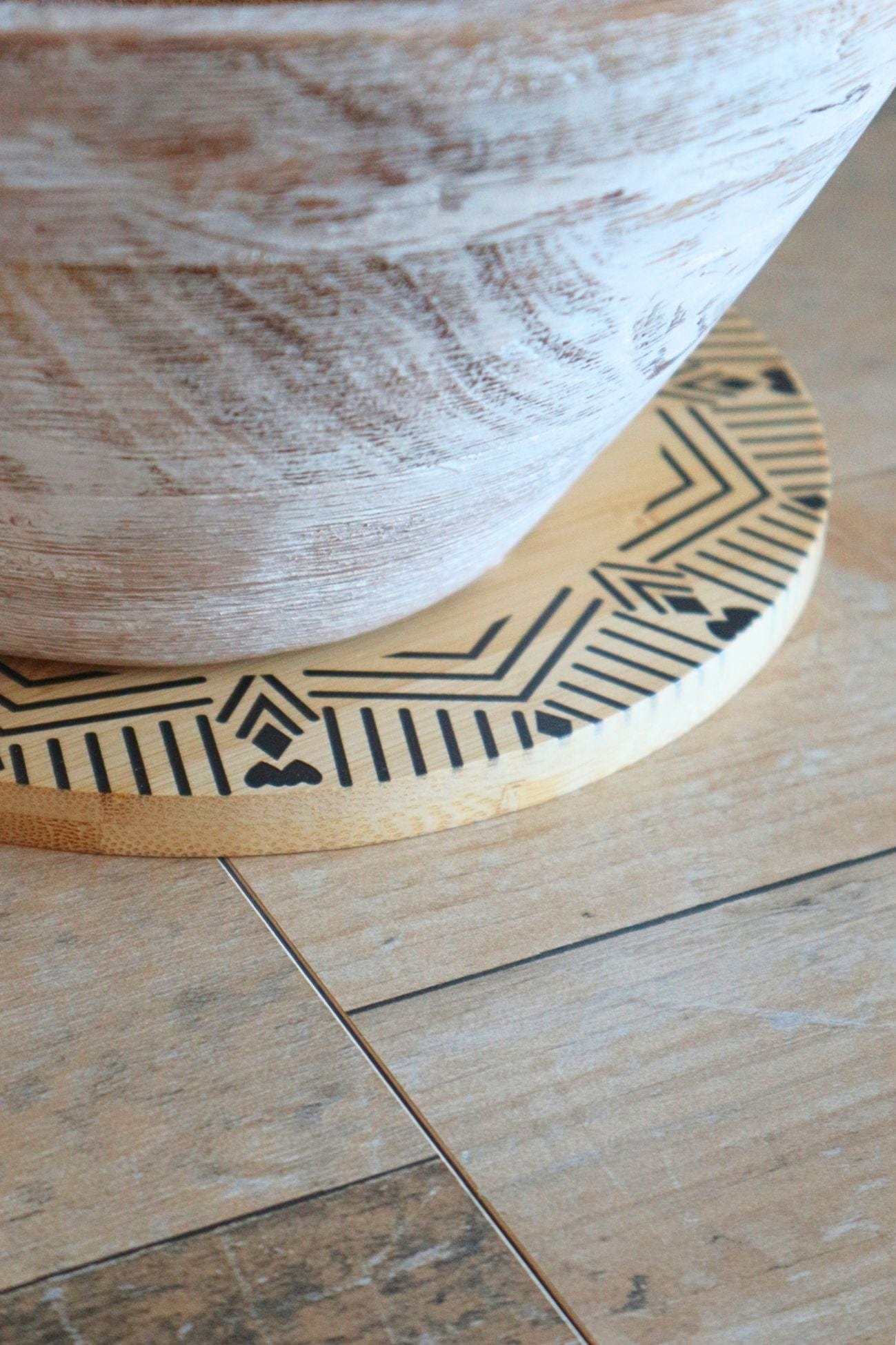 Item International Kanok Kanok - Sottopentola in bambù con incisioni tribali | Item International