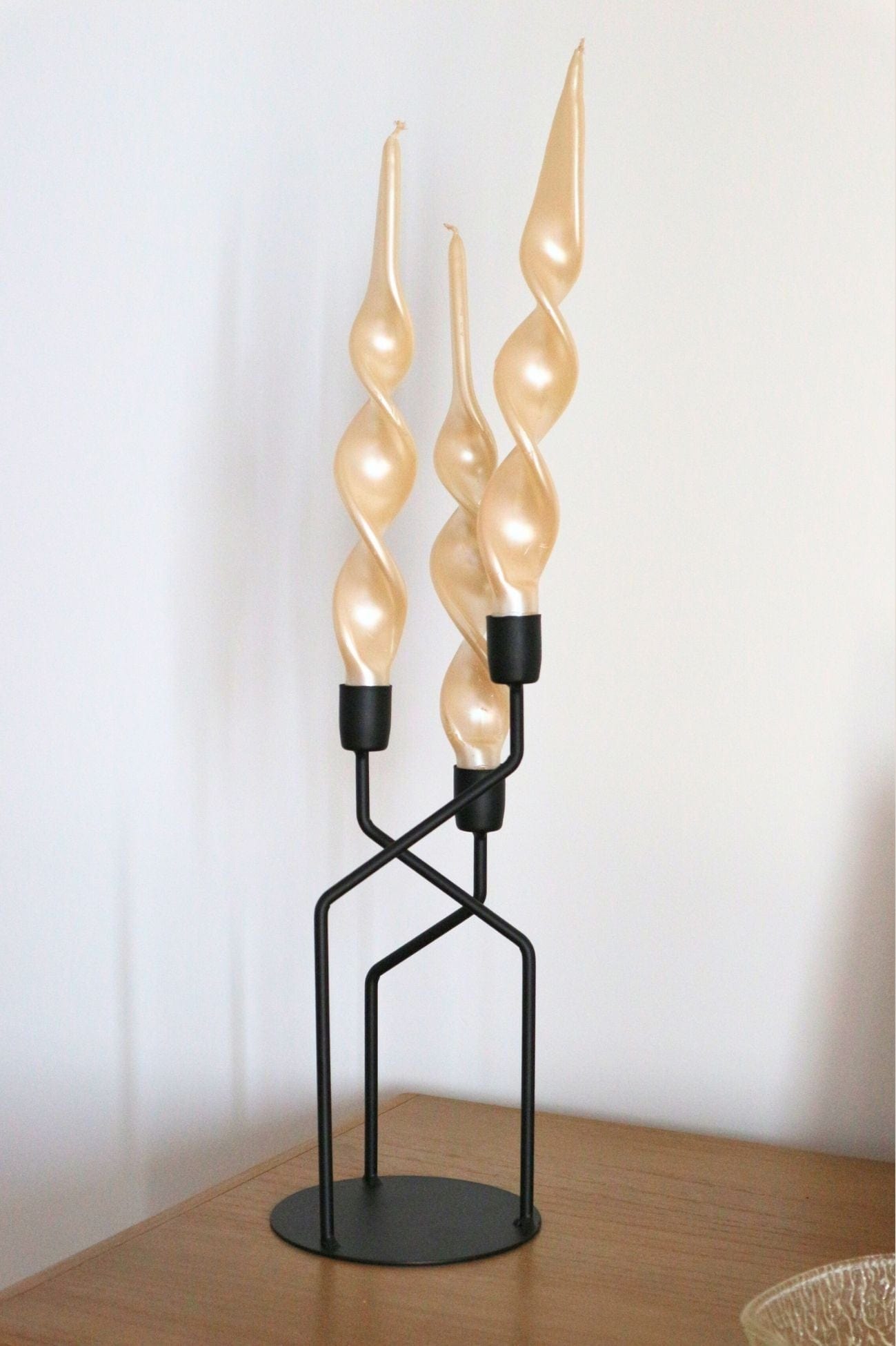 Item International Lurus Lurus - Candelabro nero in metallo opaco | Item International