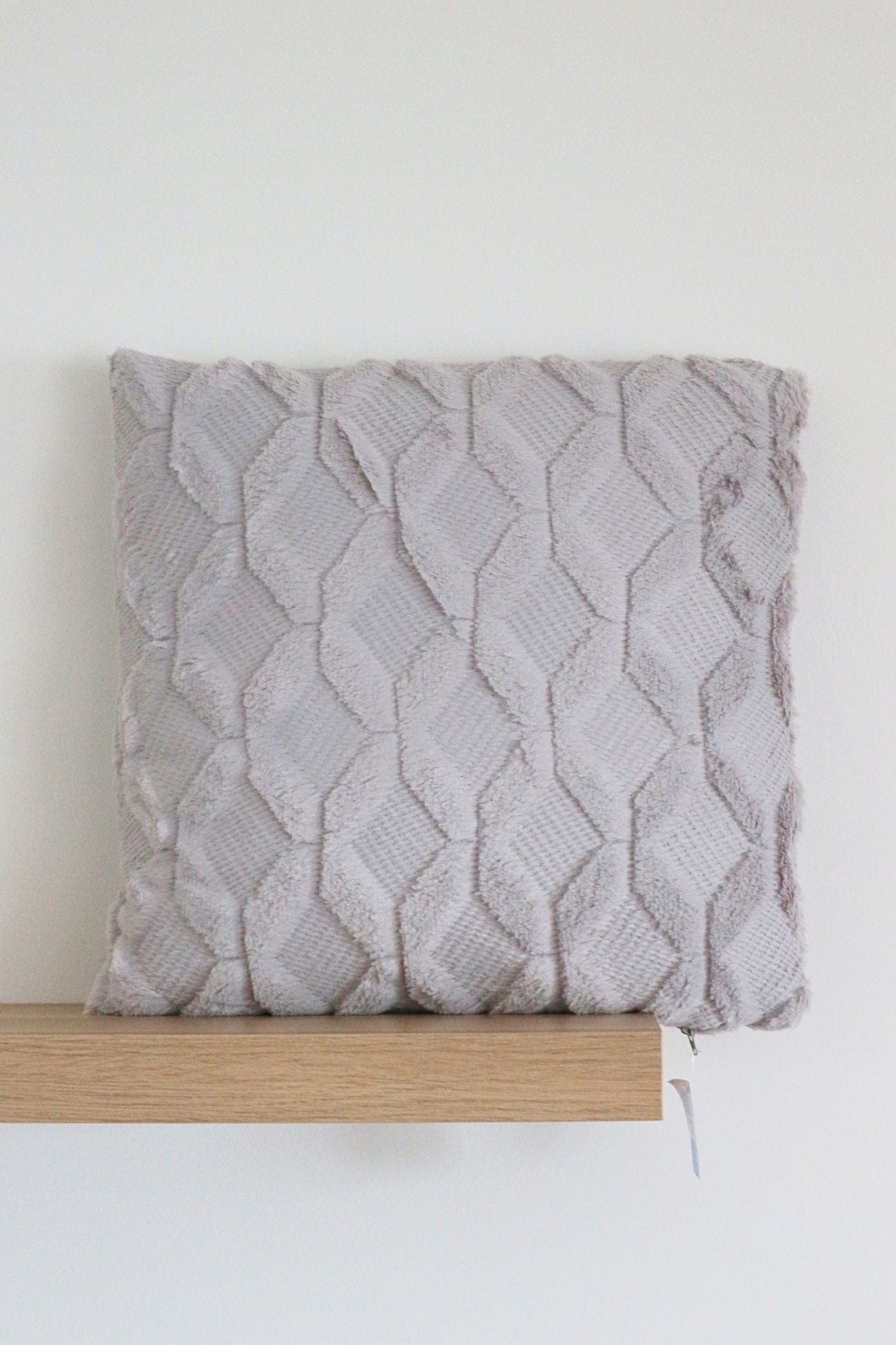 Item International Meki Meki - Cuscino arredo imbottito grigio | Item International