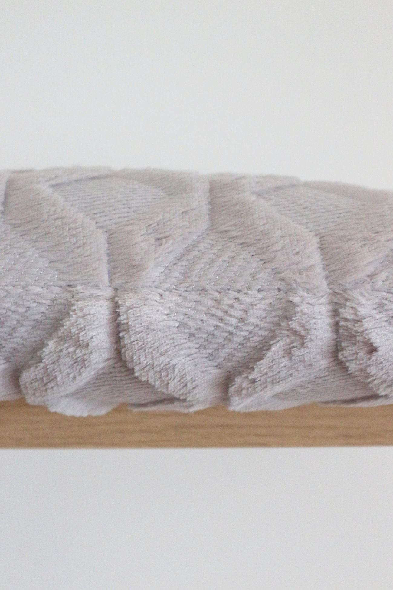 Item International Meki Meki - Cuscino arredo imbottito grigio | Item International