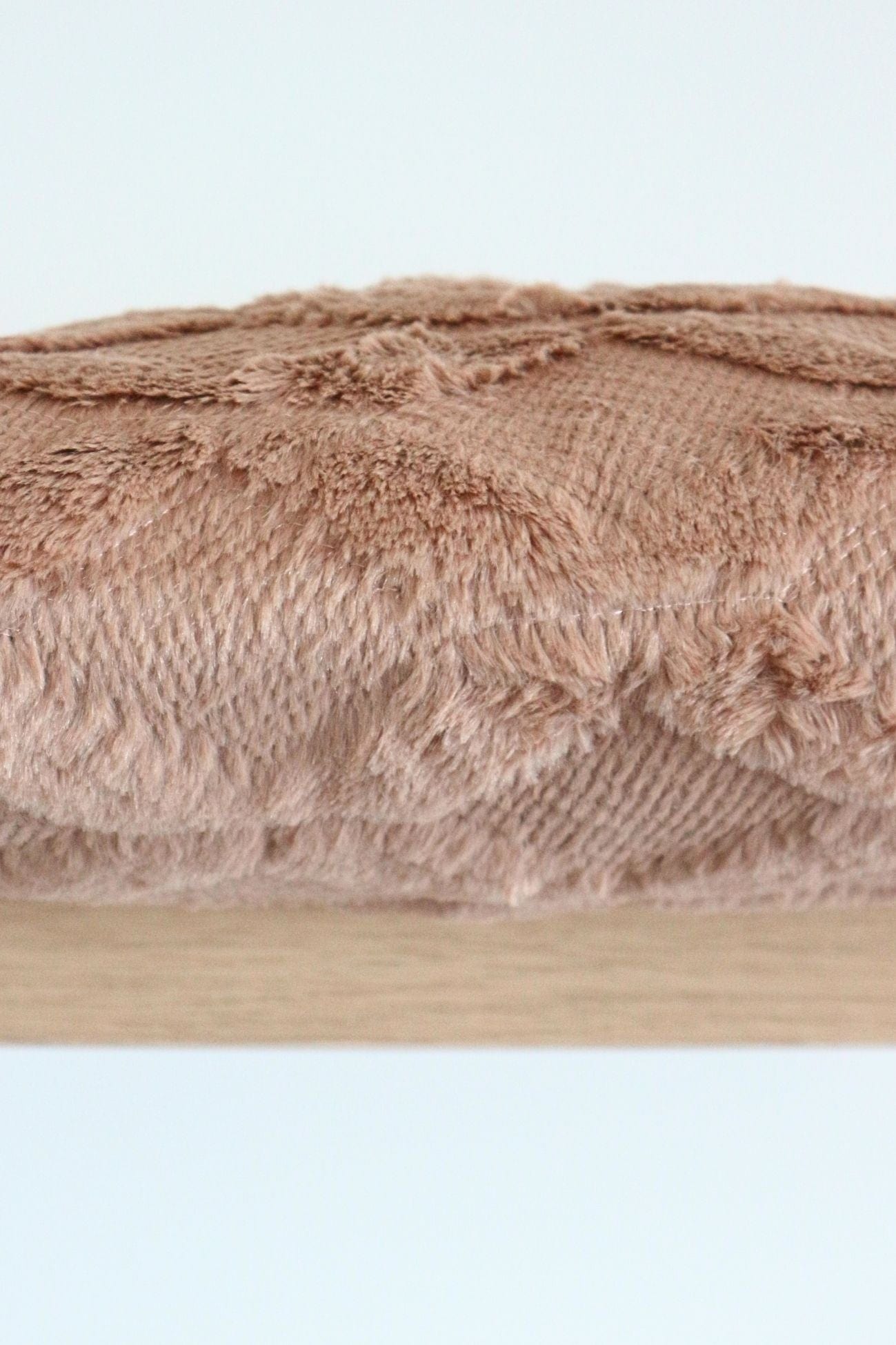 Item International Meki Meki - Cuscino arredo imbottito marrone | Item International