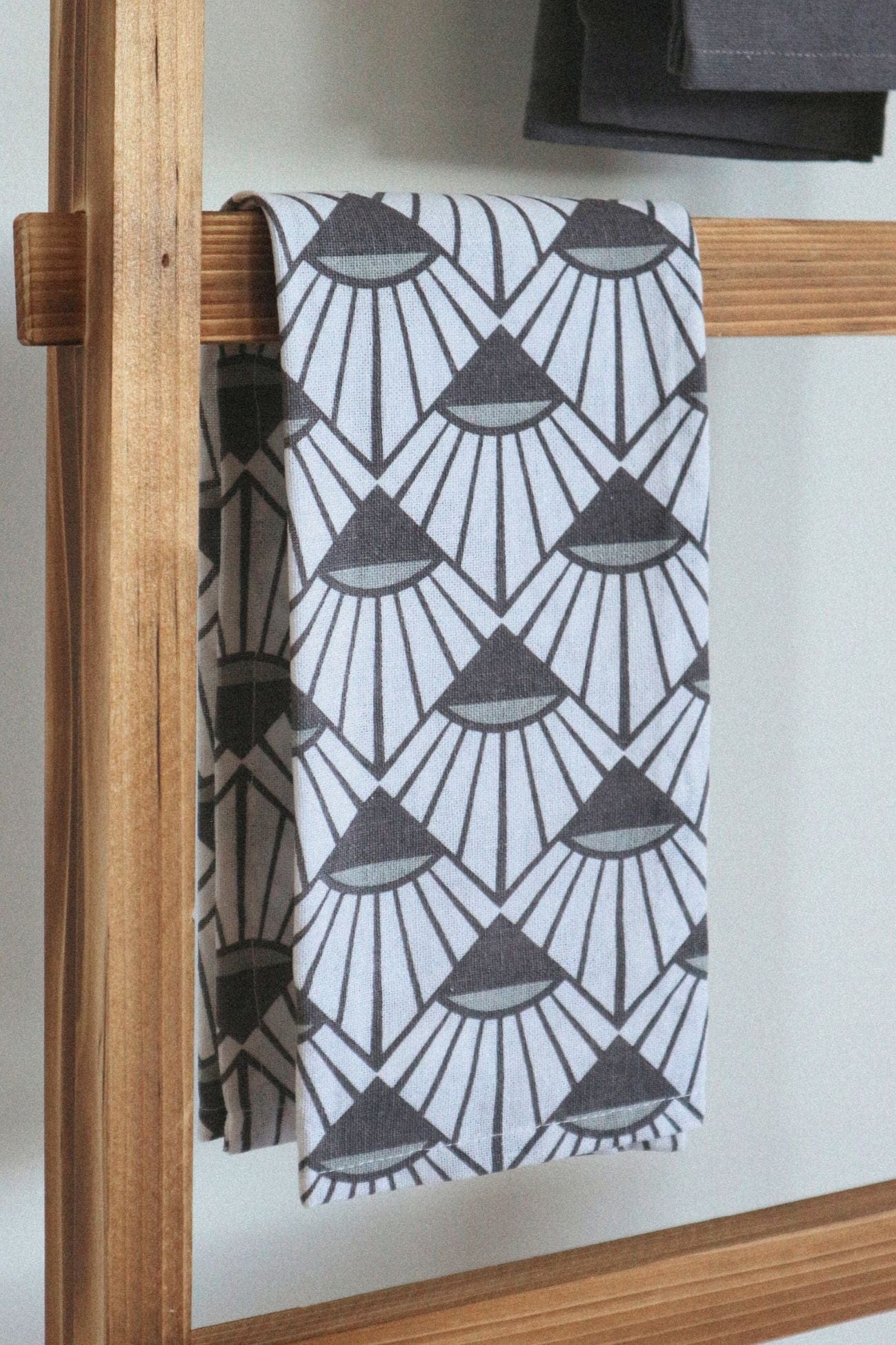 Item International Mila Mila - Set di 3 strofinacci in cotone grigio e bianco | Item International