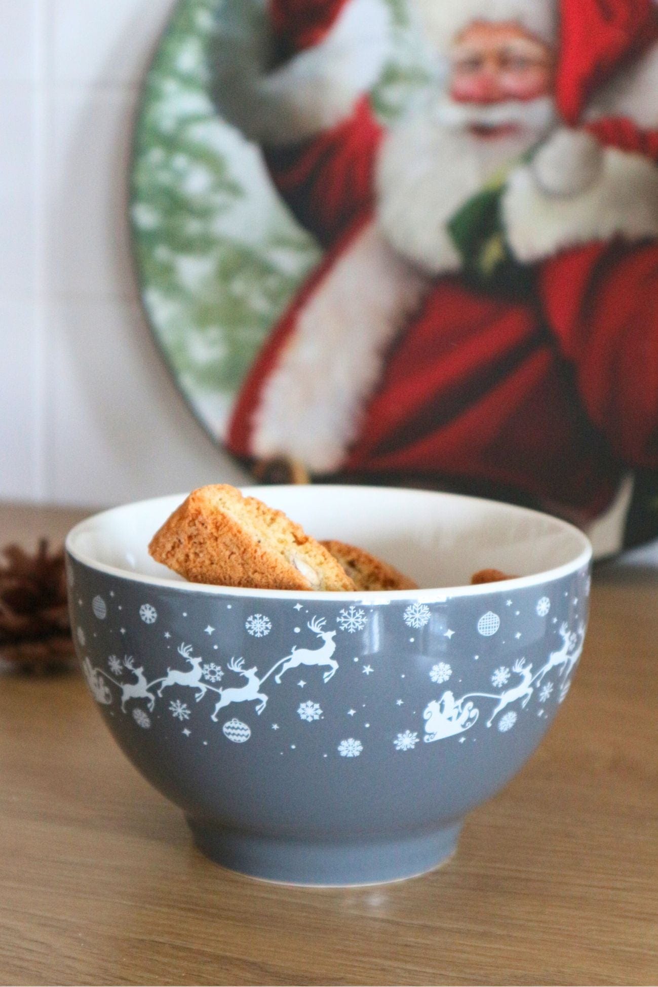 Item International Rudolph Rudolph - Ciotola natalizia grigia con renne | Item International