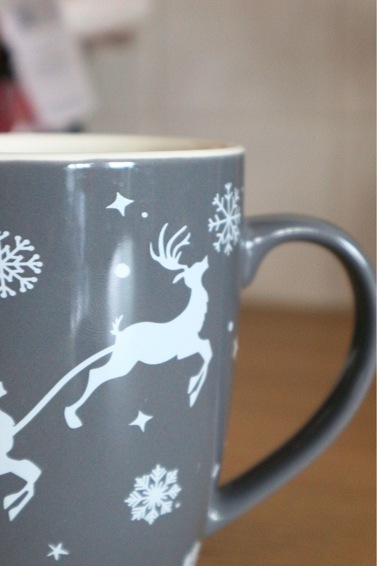 Item International Rudolph Rudolph - Tazza natalizia in porcellana grigia con renne 360ml | Item International