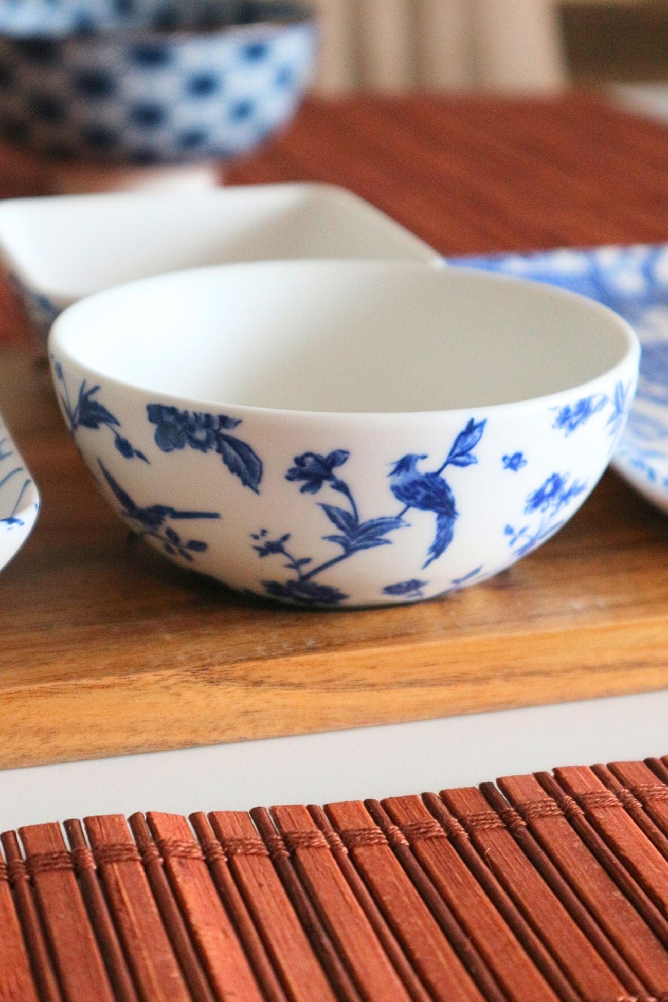 Item International Shizu Shizu - Set da aperitivo in porcellana e acacia in stile orientale | Item International