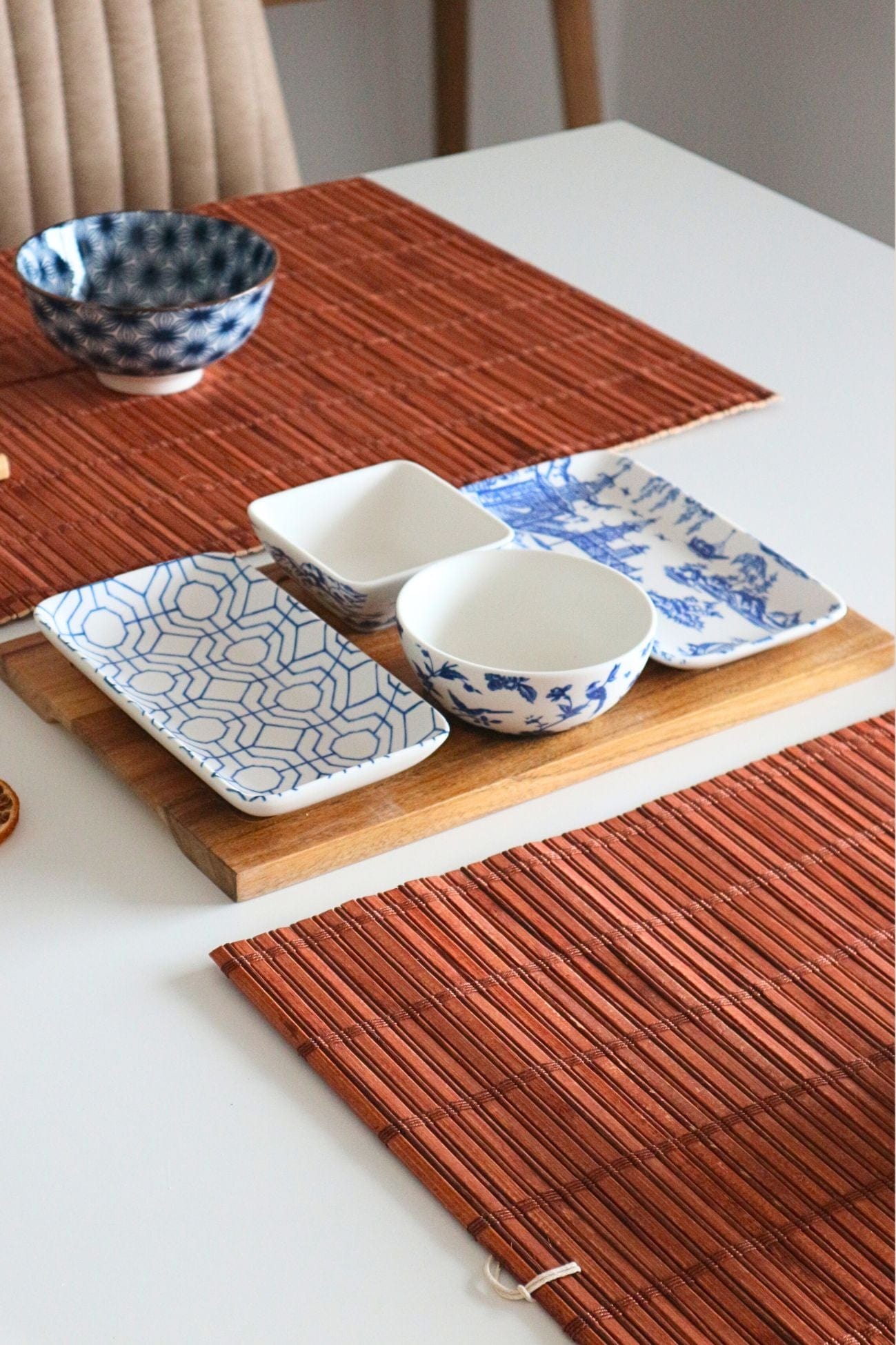 Item International Shizu Shizu - Set da aperitivo in porcellana e acacia in stile orientale | Item International