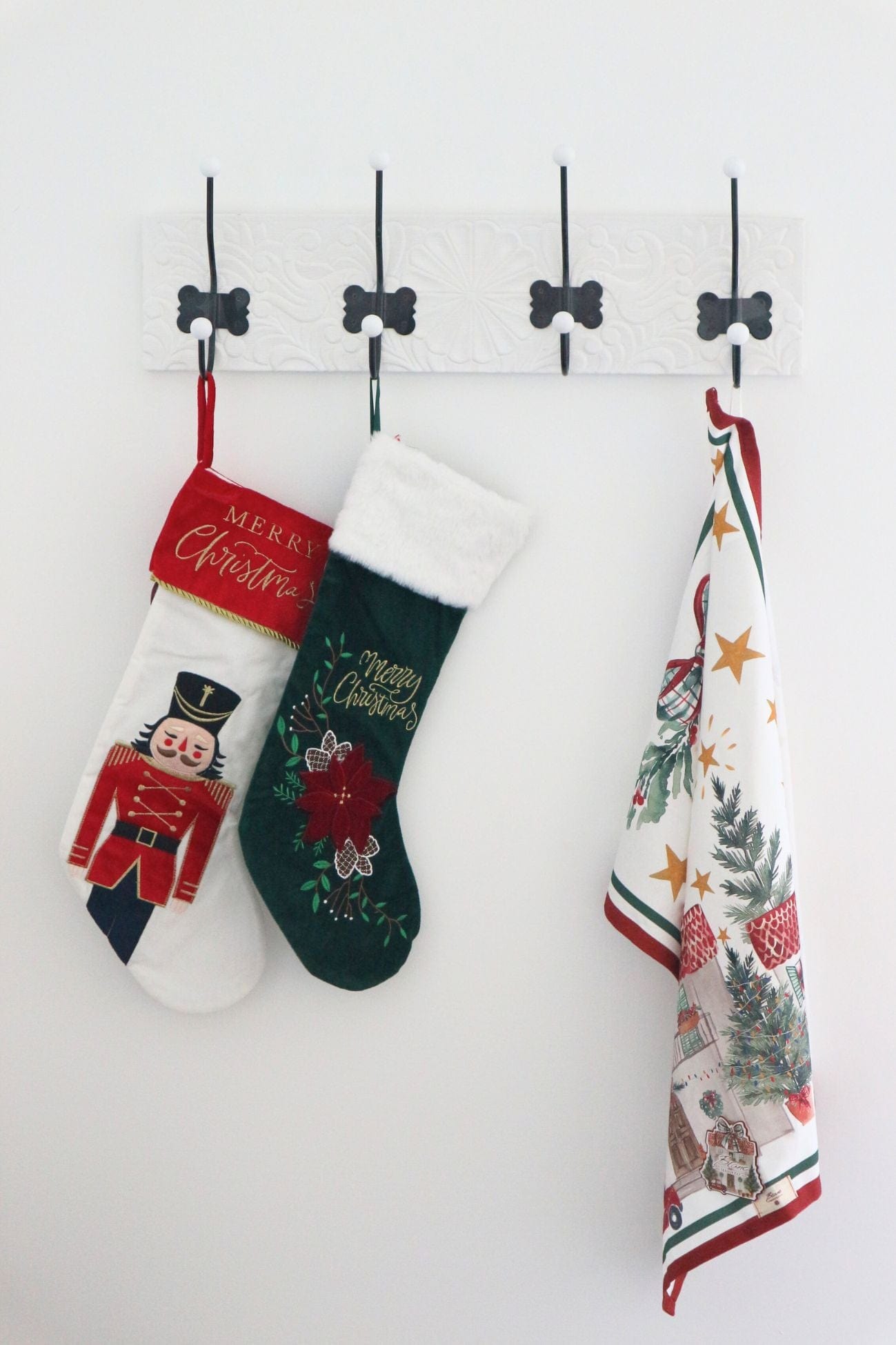 Item International Stacey Stacey - Appendiabiti in legno con ganci in metallo | Item International