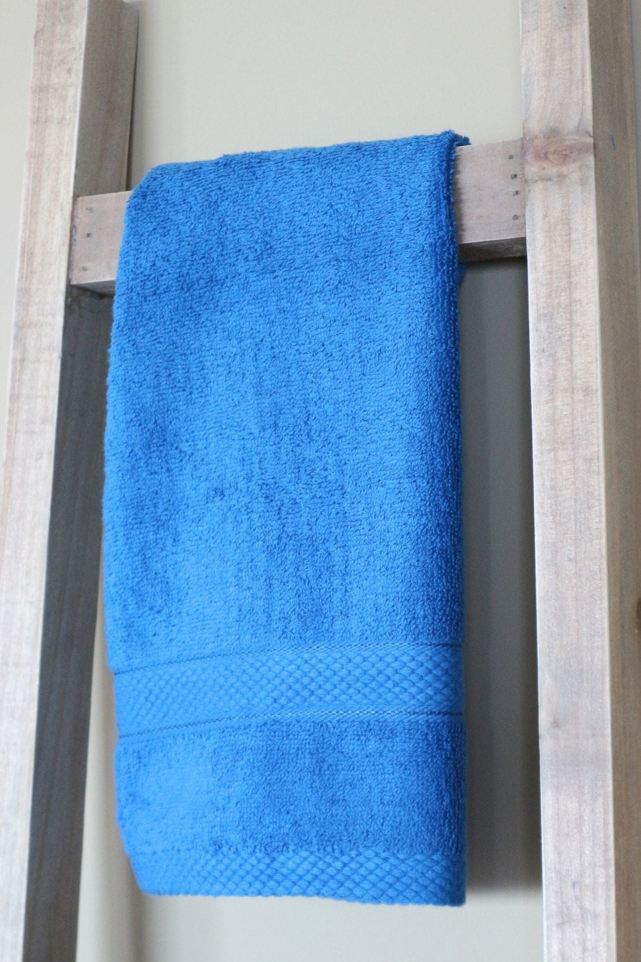 Item International Vanessa Vanessa - Asciugamano in cotone blu | Item International Ospite