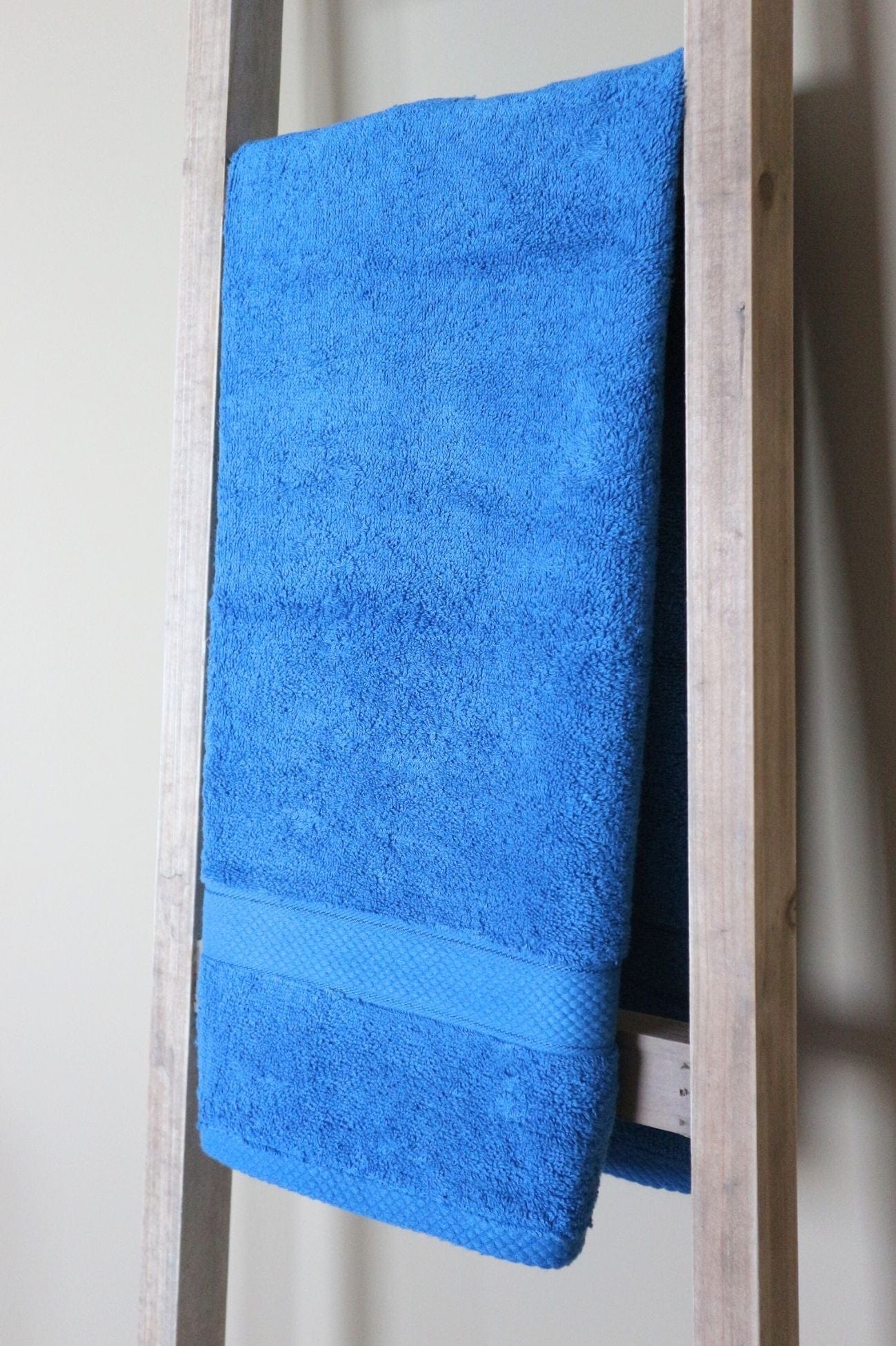 Item International Vanessa Vanessa - Asciugamano in cotone blu | Item International Viso