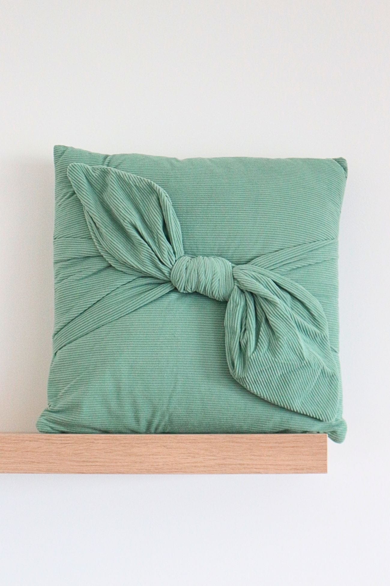 Item International Wave Wave - Cuscino arredo imbottito con fiocco | Item International