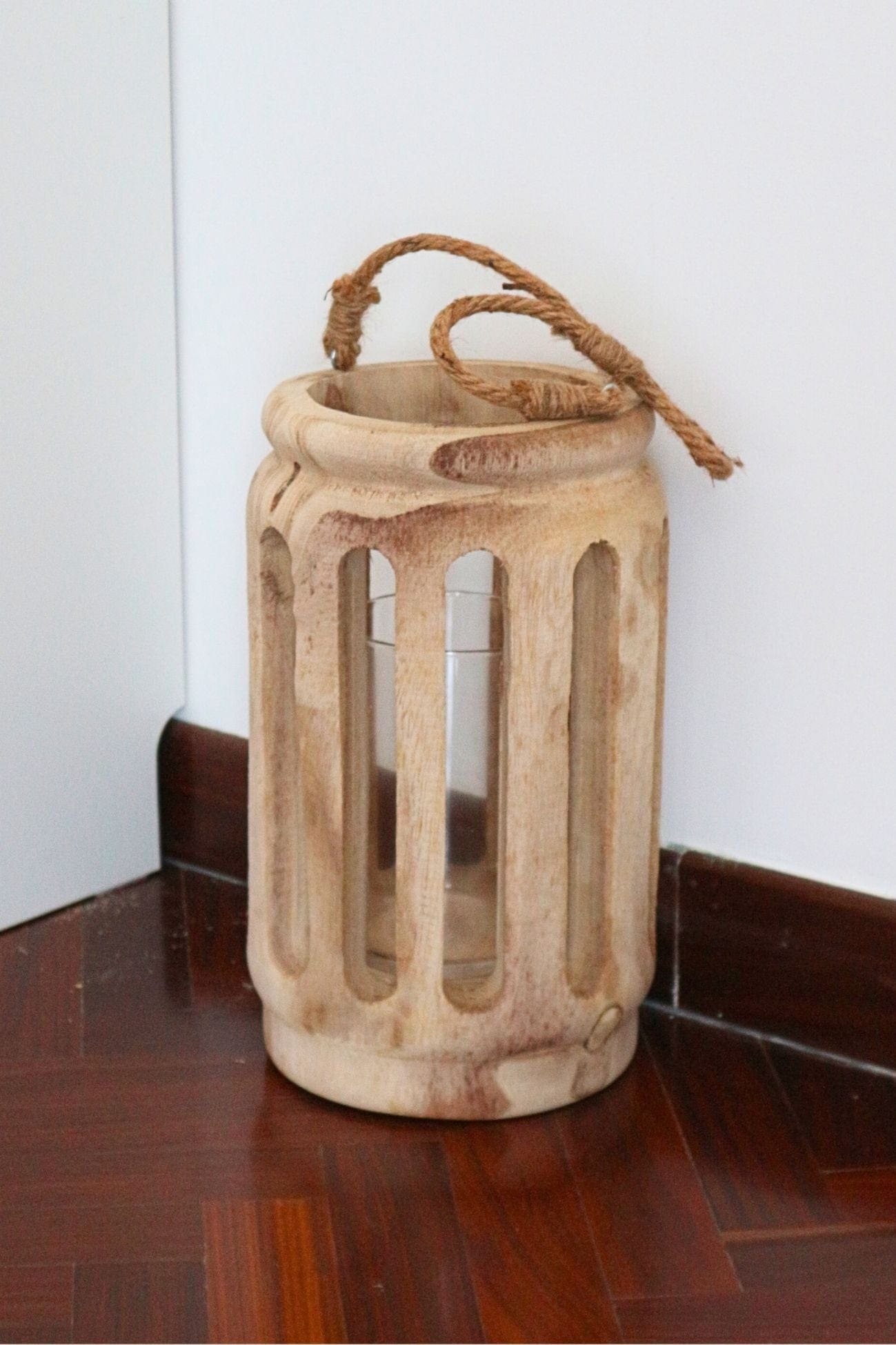 Item International Zaria Zaria - Lanterna in legno di paulownia con interno in vetro | Item International