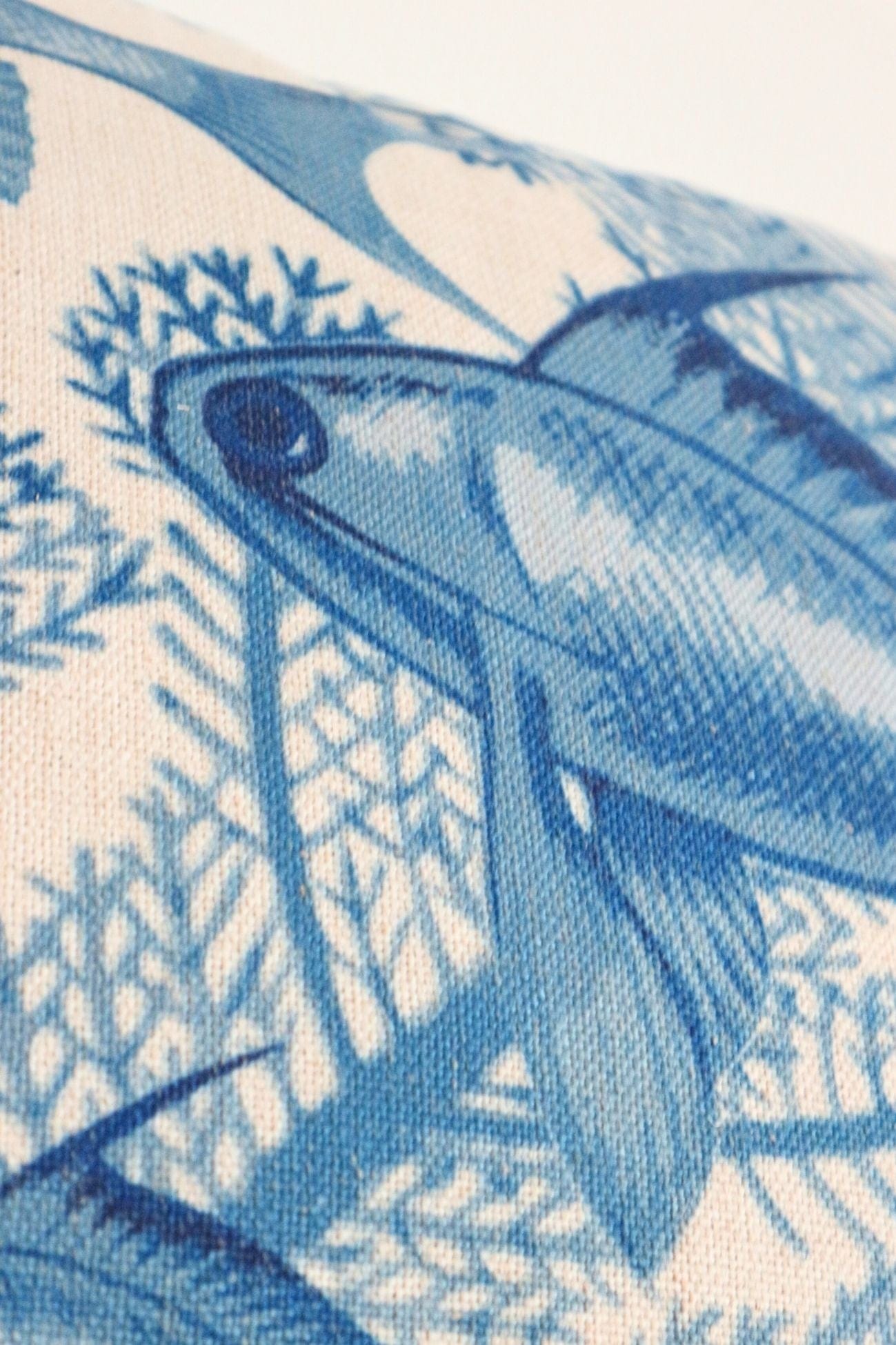 Jolipa Ryu Ryu - Carpa - Cuscino arredo bianco e azzurro con imbottitura | Jolipa